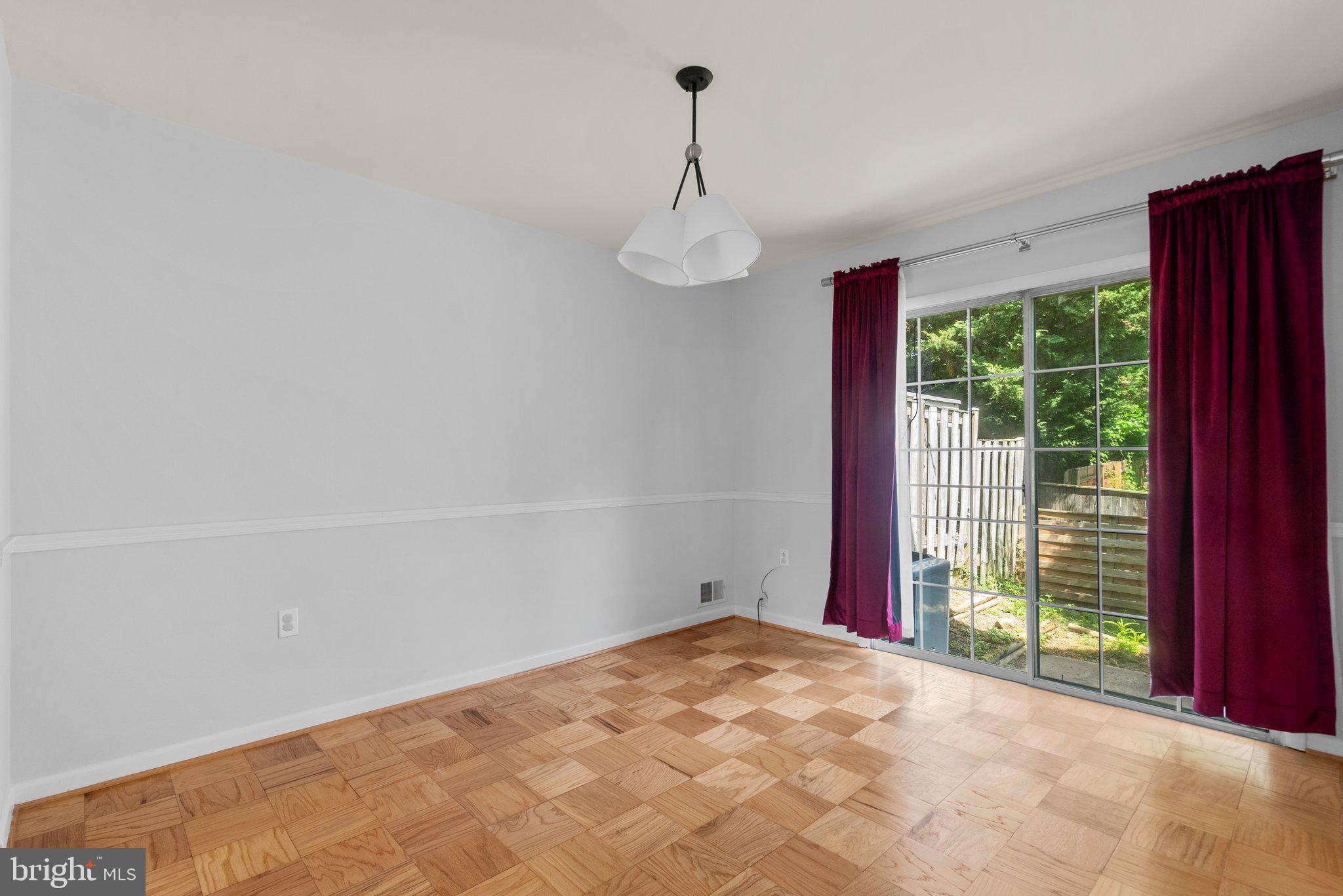 WINDSOR SQUARE - Residential