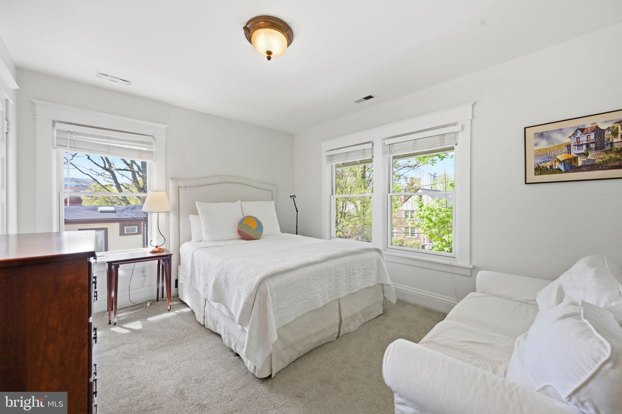 NORWOOD HEIGHTS - Residential