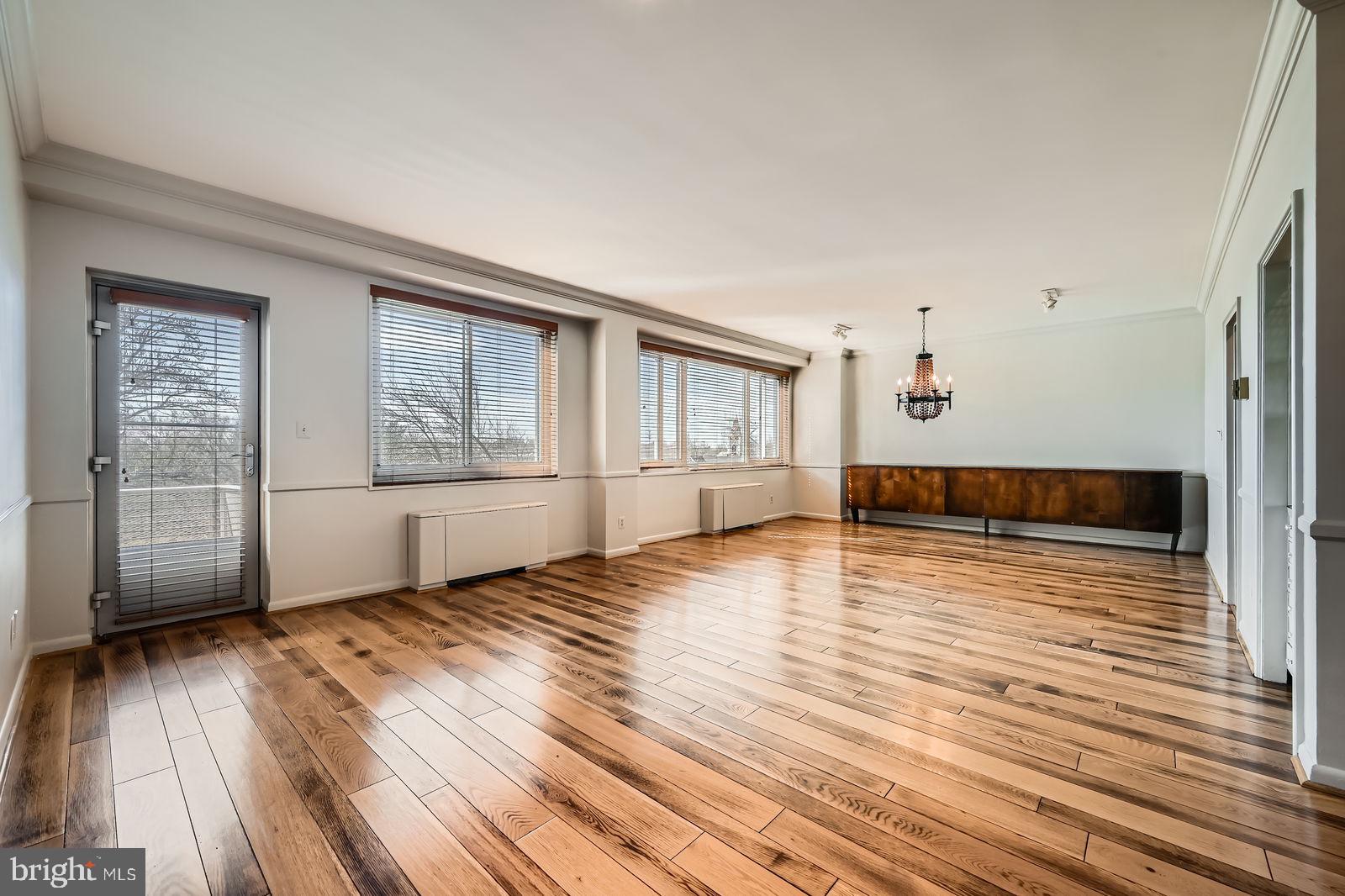***3D WALKTHROUGH AVAILABLE ON HOMES WEBSITE!***
Welcome to Unit #509 at 11 Slade, a beautifully maintained 2-bedroom, 2-bathroom residence in a luxury, full-service elevator building. Spanning approximately 1,371 square feet, this stunning home offers both timeless craftsmanship and modern convenience.
Key Features:
- Sophisticated Interiors: Gorgeous hardwood floors throughout living area, carpet in bedrooms and custom built-in closets throughout entire unit.
- Bright & Open Layout: A spacious living and dining area flows seamlessly, perfect for entertaining.
- Well-Appointed Kitchen: Designed for both style and function.
- In-Unit Laundry Convenience: Washer and dryer hookups for added ease.
- Expansive Balcony: Enjoy stunning views with direct access from the living area.
- Flexible Living Space: The primary suite offers generous space with a private en-suite bathroom, while the second bedroom features a custom built-in wall unit for enhanced storage and sophistication.
- Private storage unit in basement
Located in a prime, convenient area, this move-in-ready home offers low-maintenance luxury living with every convenience at your fingertips.
Call now to schedule your private tour!