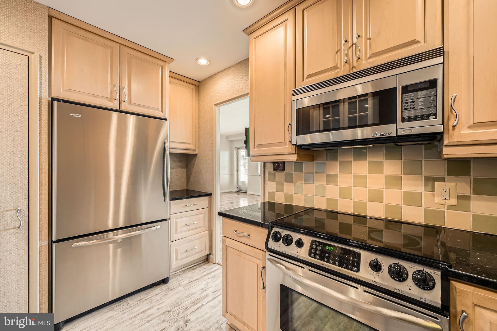 ELEVEN SLADE - Residential