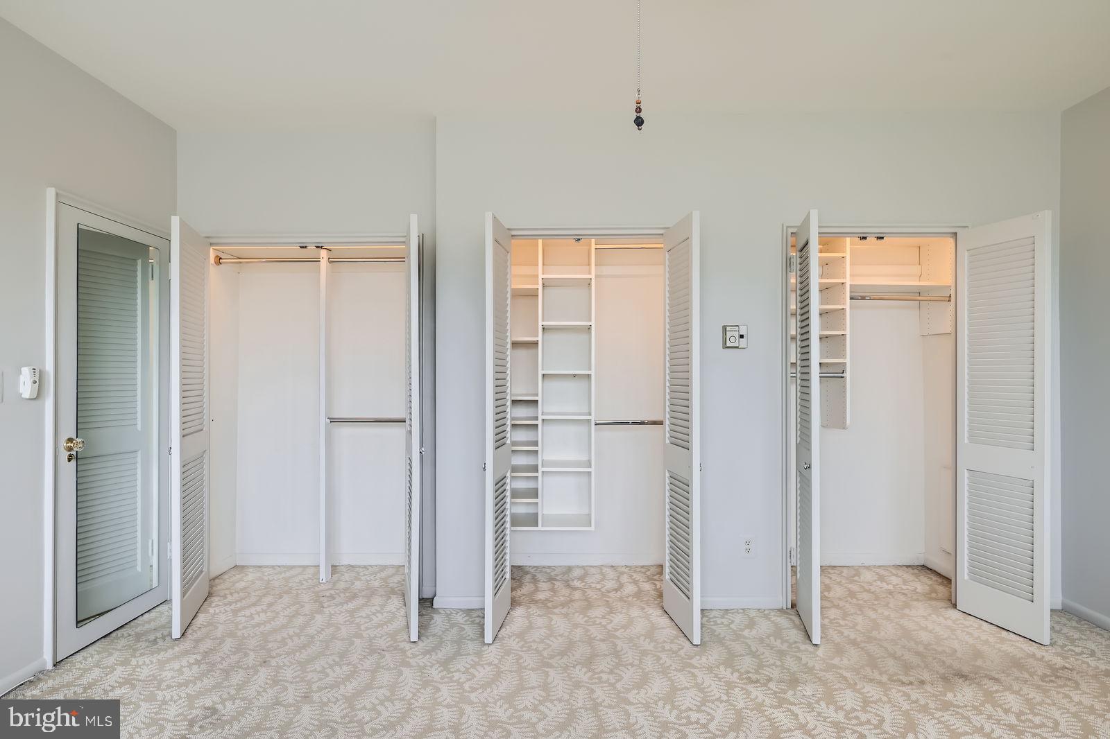 ELEVEN SLADE - Residential