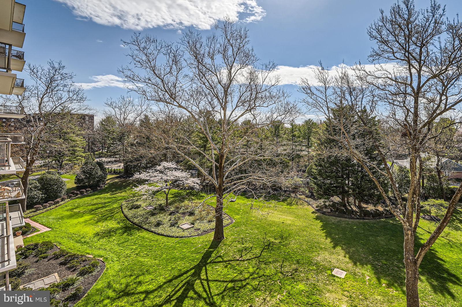 ELEVEN SLADE - Residential