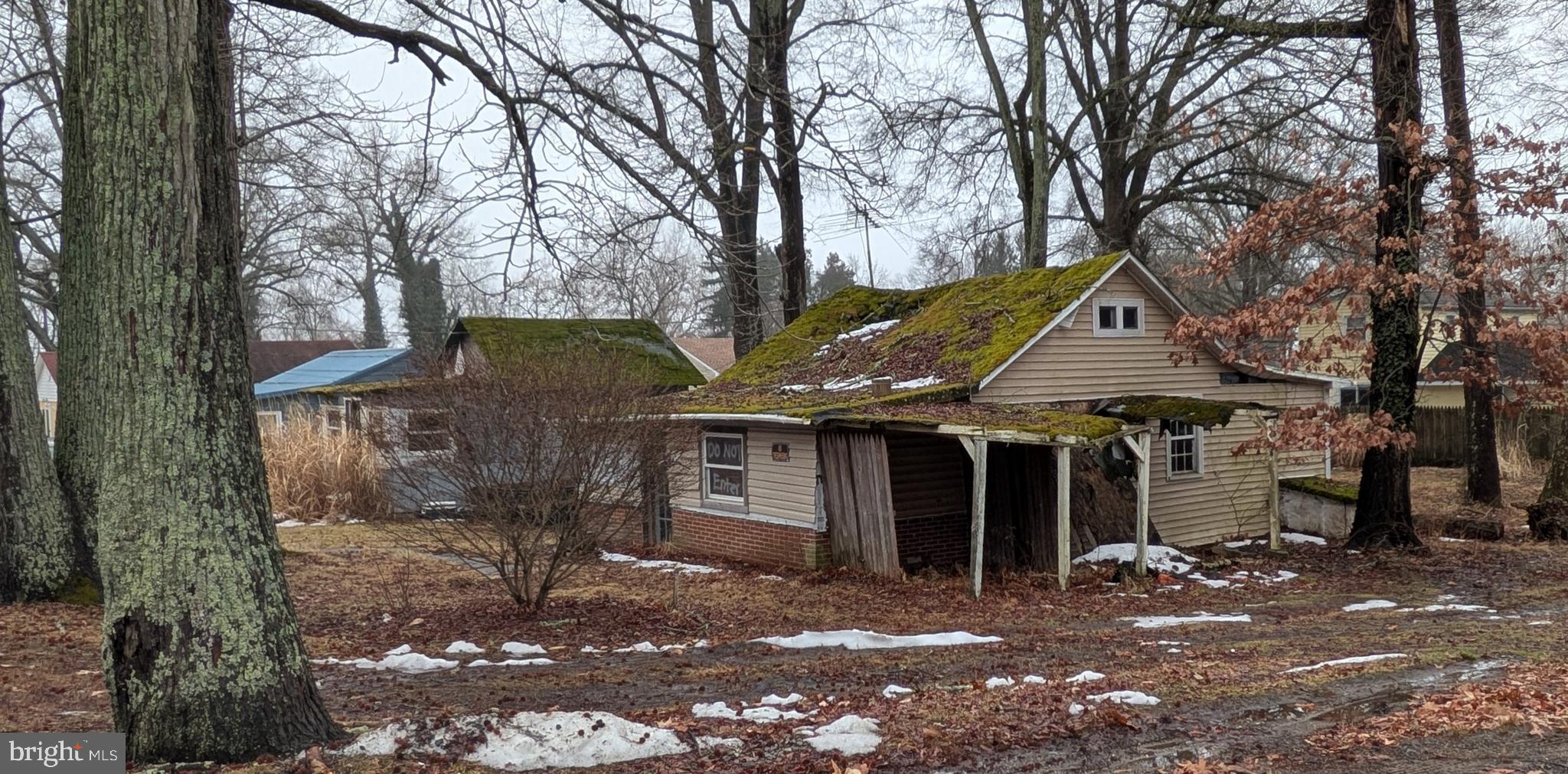 HOLLOWAY BEACH - Residential