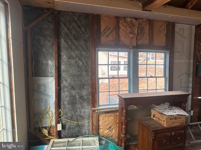 HOLLOWAY BEACH - Residential