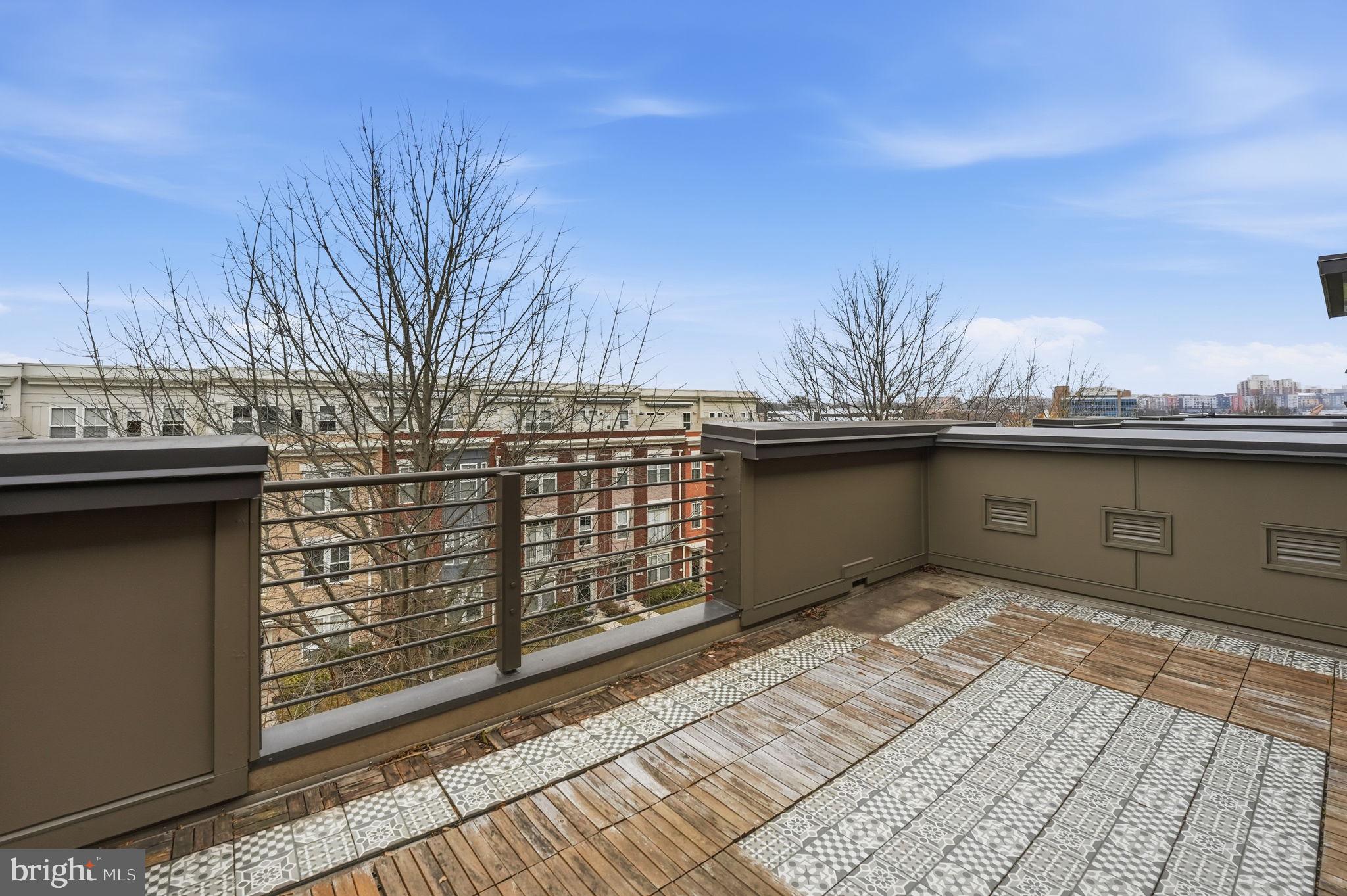 MOSAIC AT MERRIFIELD - Residential