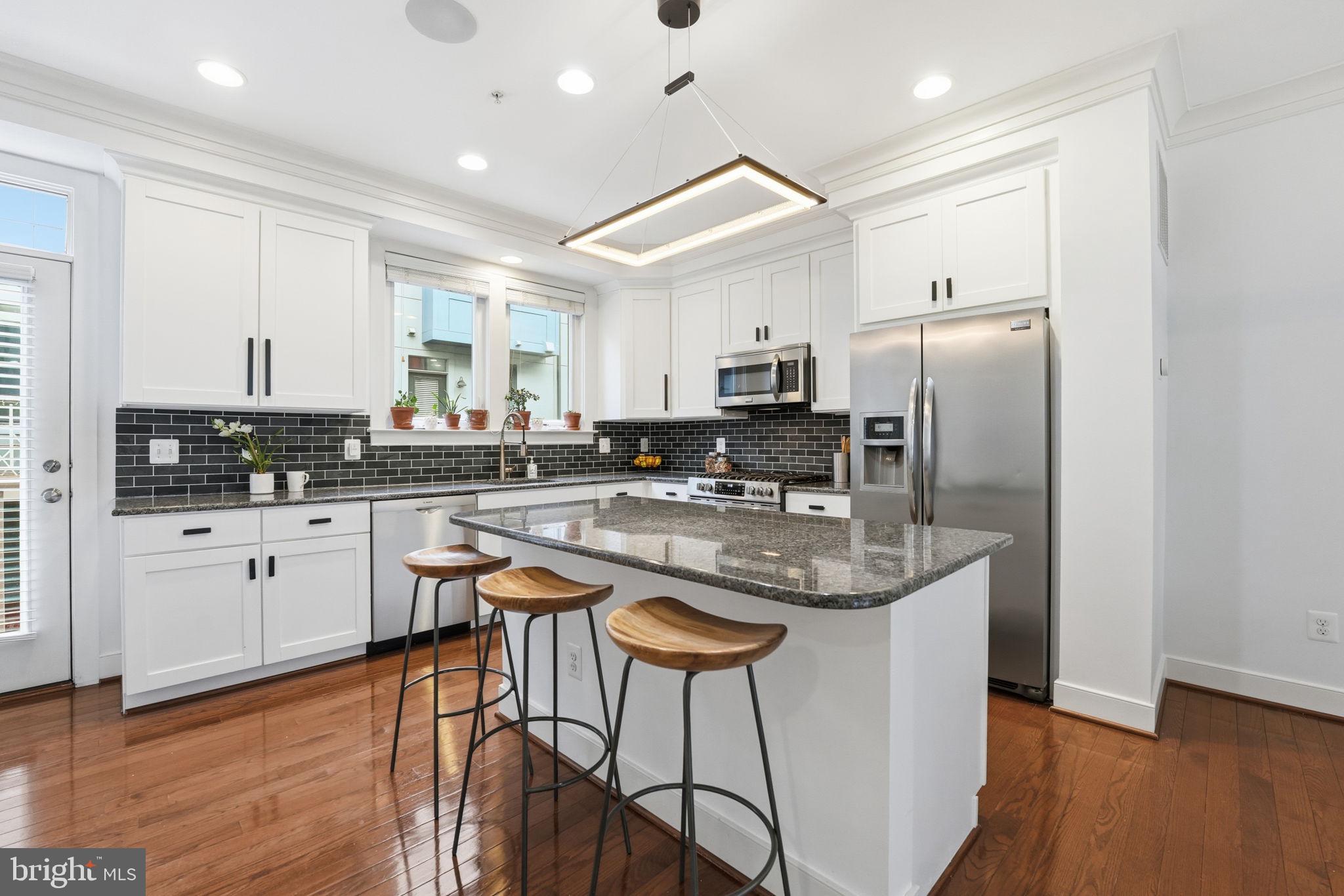 MOSAIC AT MERRIFIELD - Residential