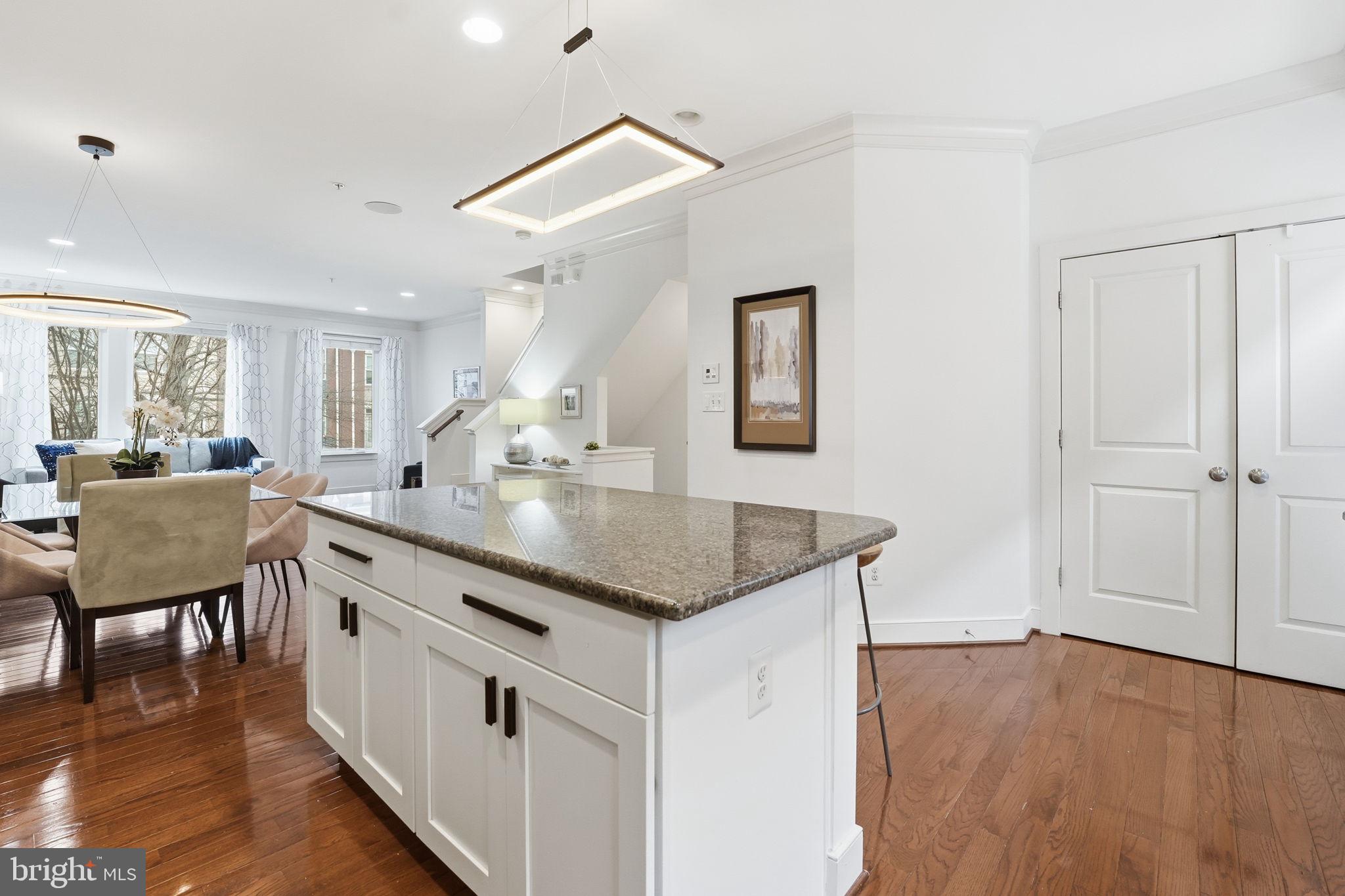 MOSAIC AT MERRIFIELD - Residential