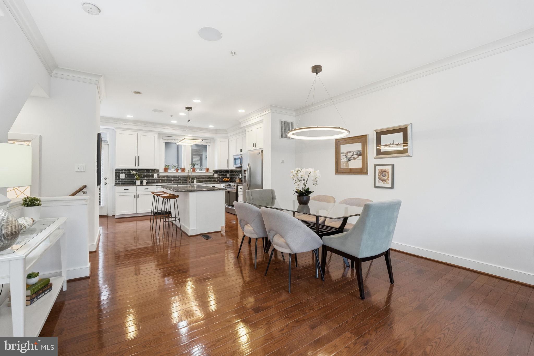 MOSAIC AT MERRIFIELD - Residential