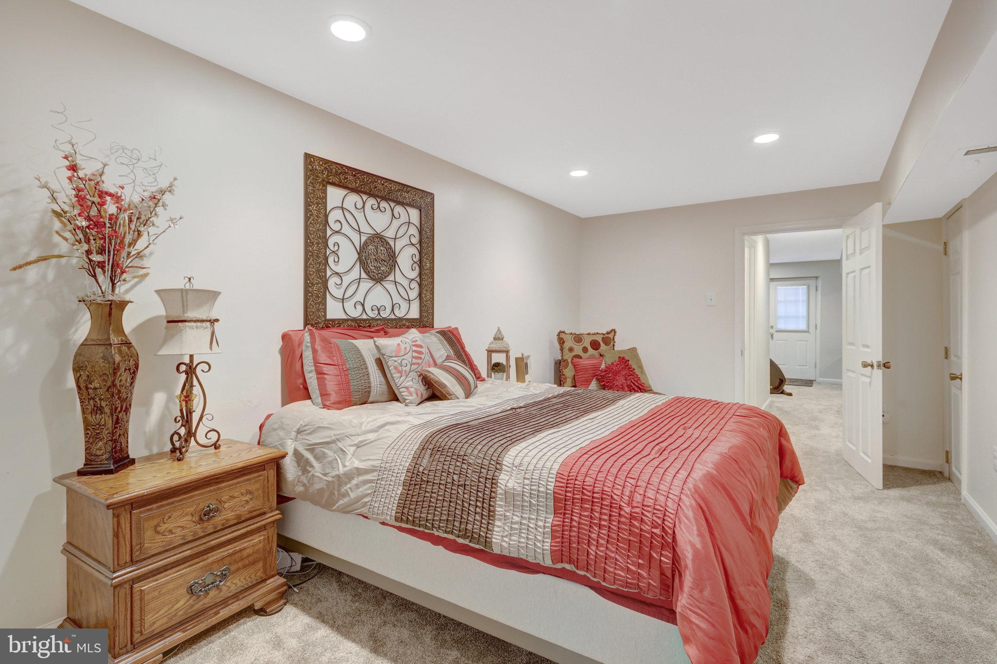 ASHBURN FARM - Residential