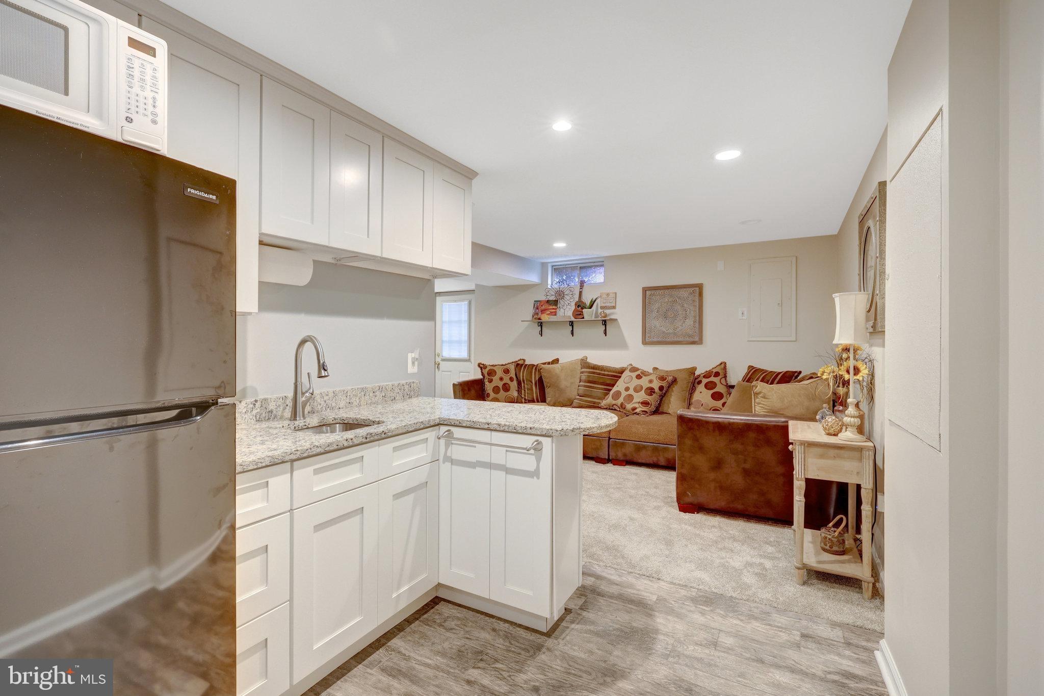 ASHBURN FARM - Residential