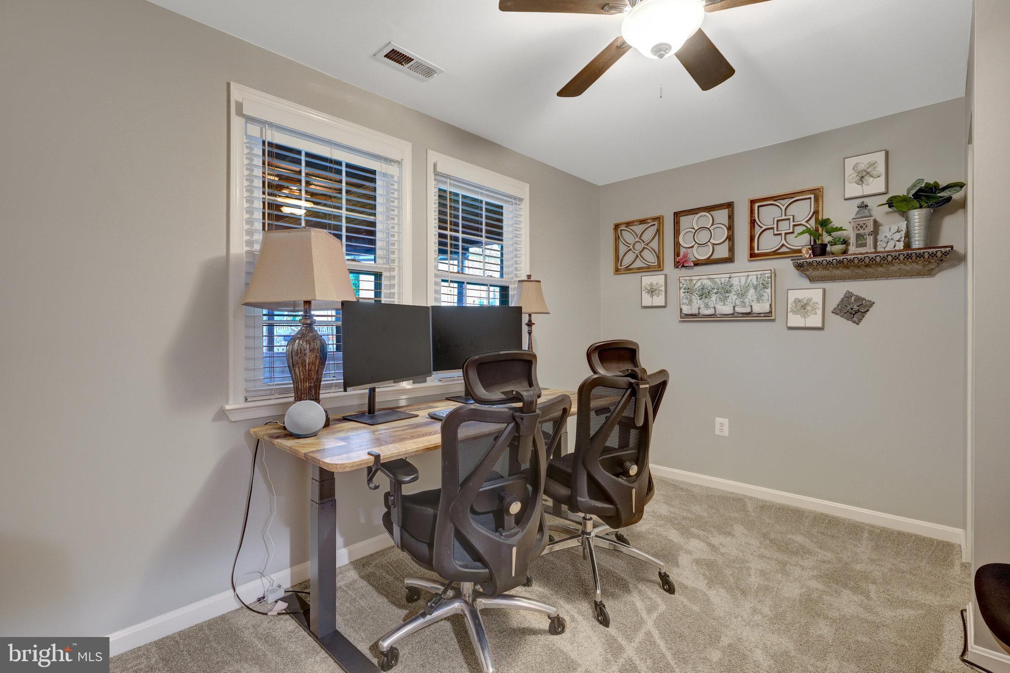 ASHBURN FARM - Residential