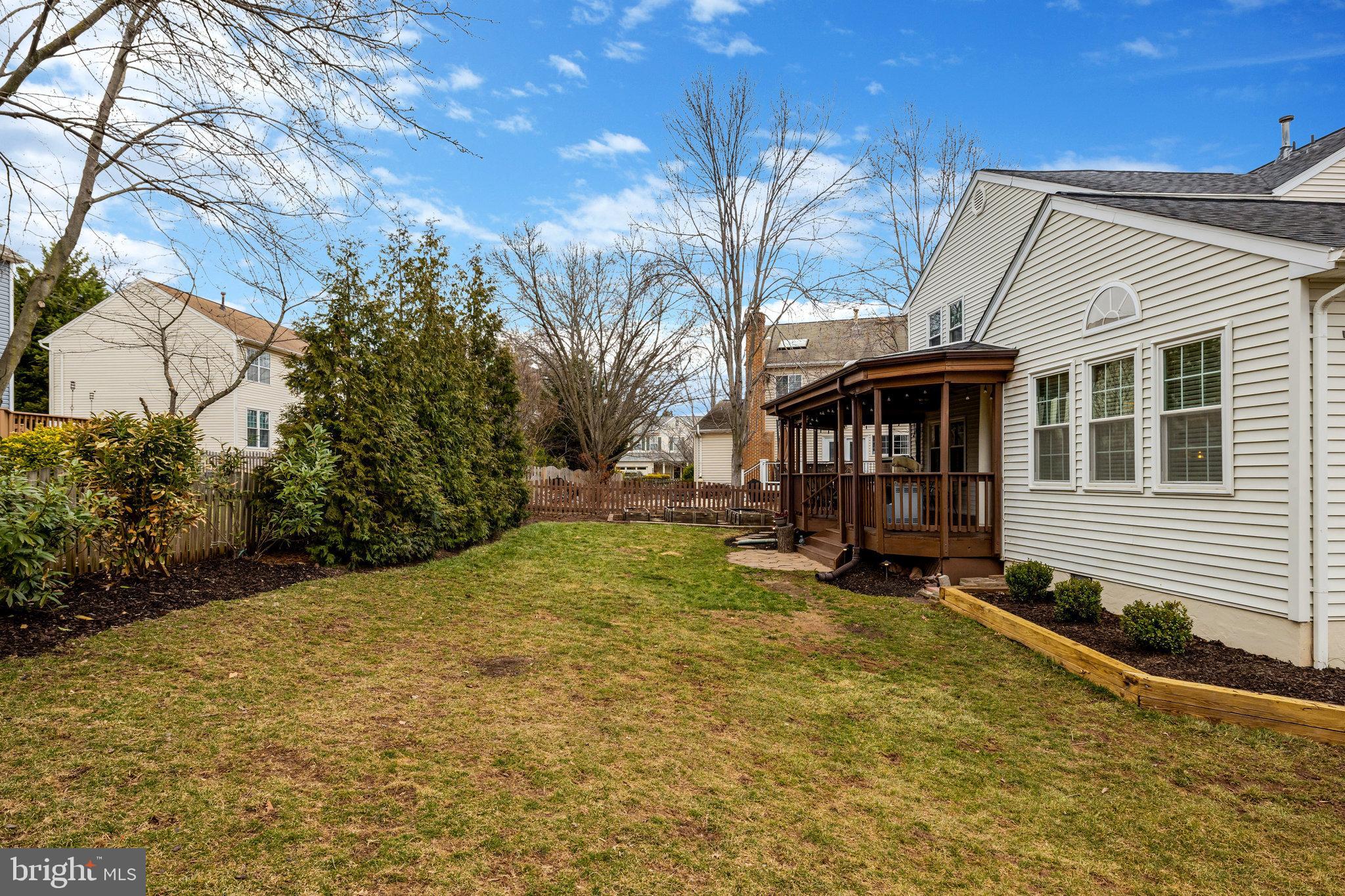 ASHBURN FARM - Residential