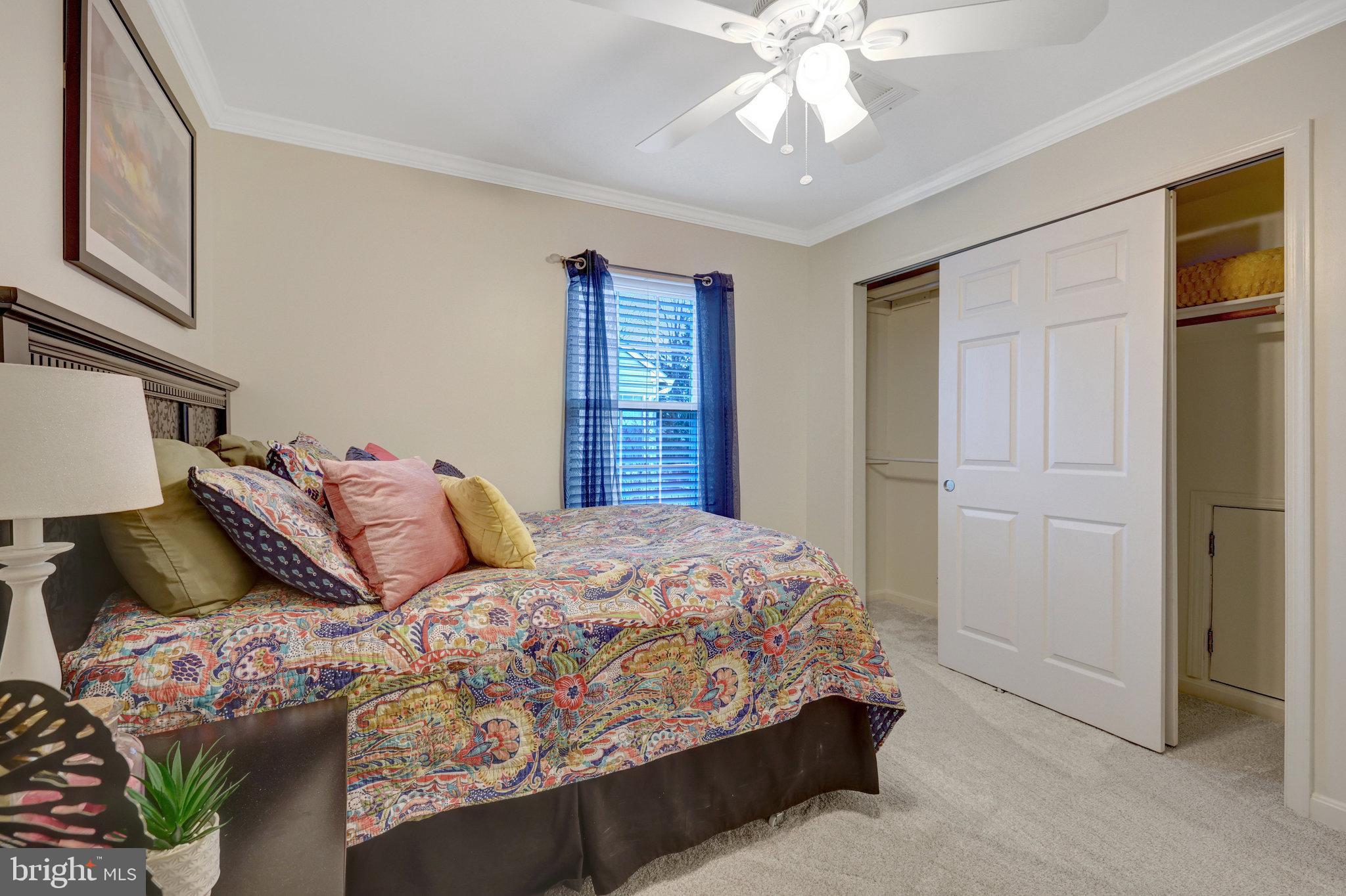 ASHBURN FARM - Residential