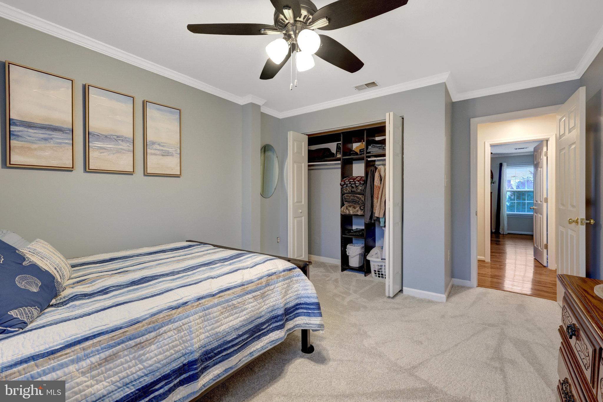 ASHBURN FARM - Residential