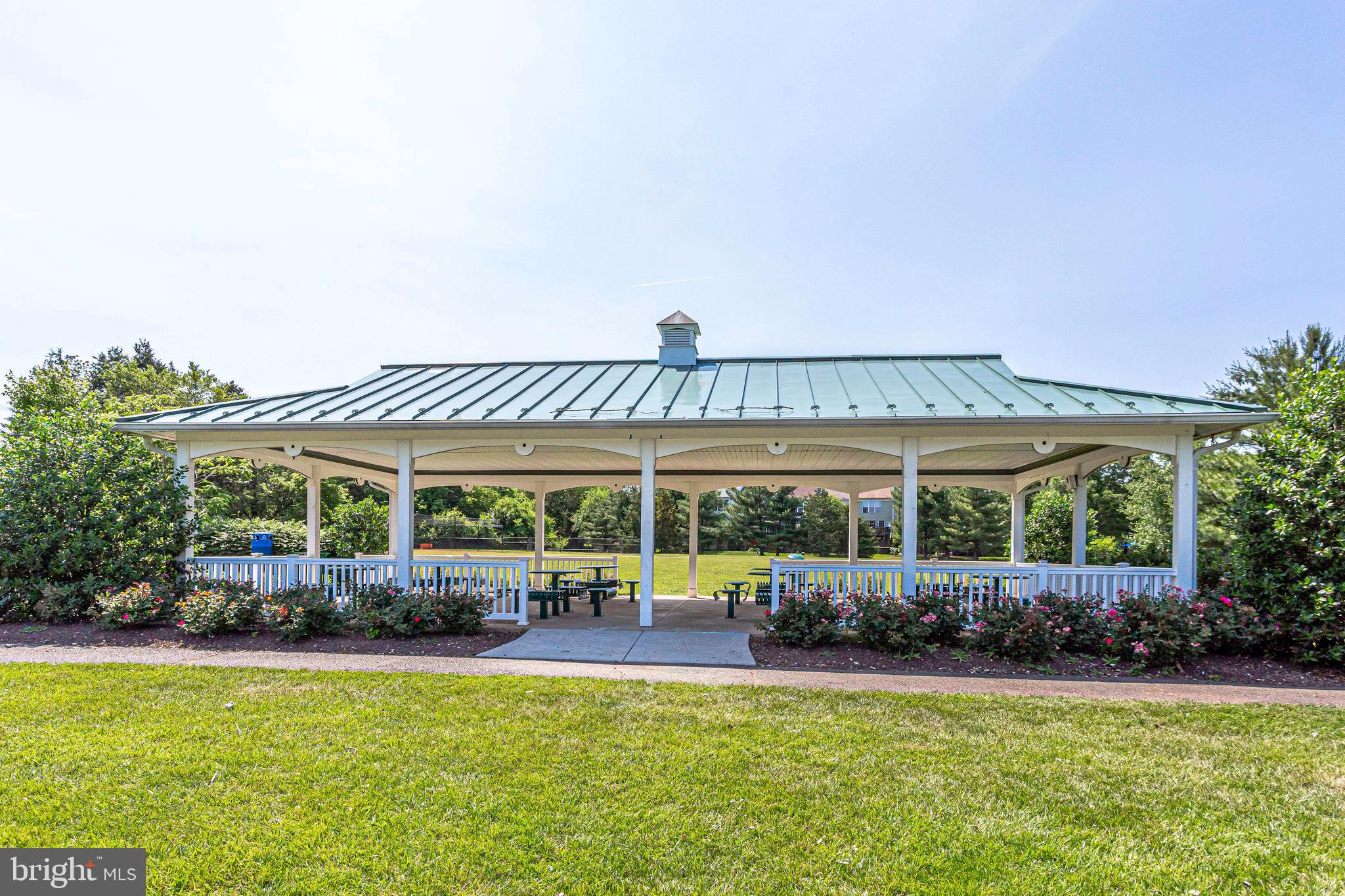 ASHBURN FARM - Residential