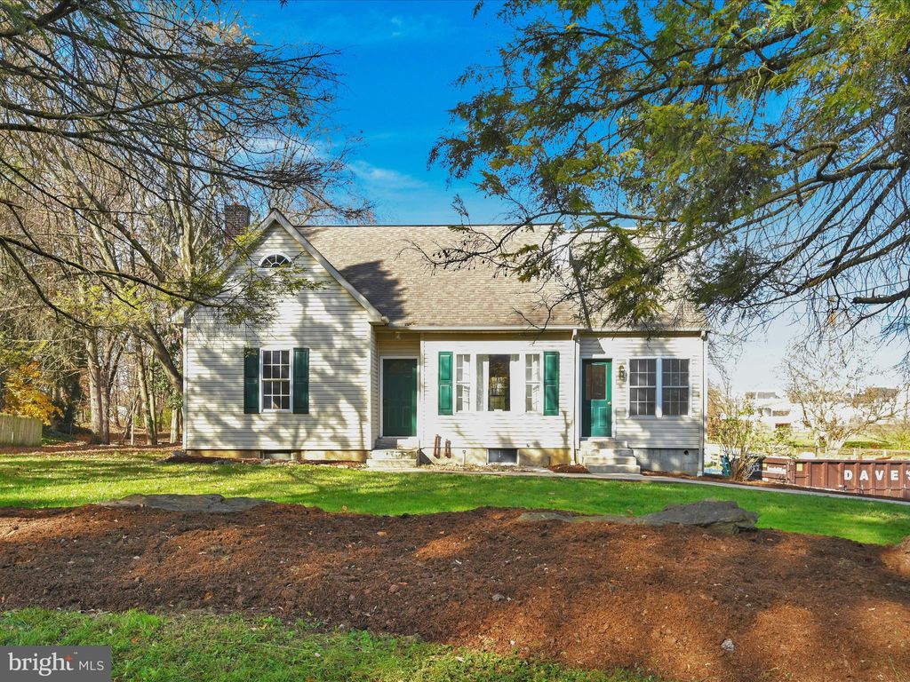 Photo of 2895 Graystone Road, East Petersburg, PA 17520 (MLS # PALA2043190)