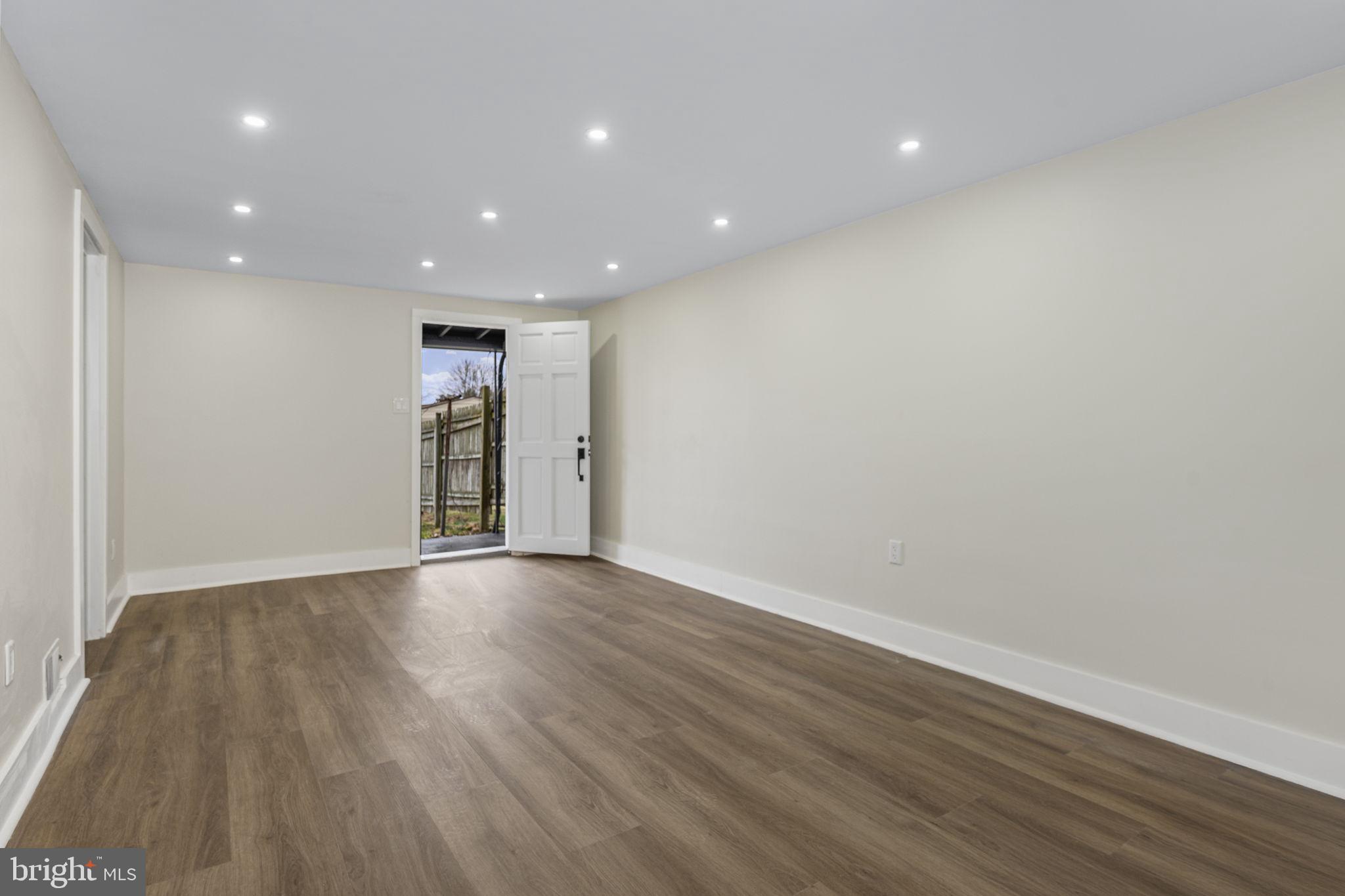 SHILLINGTON - Residential