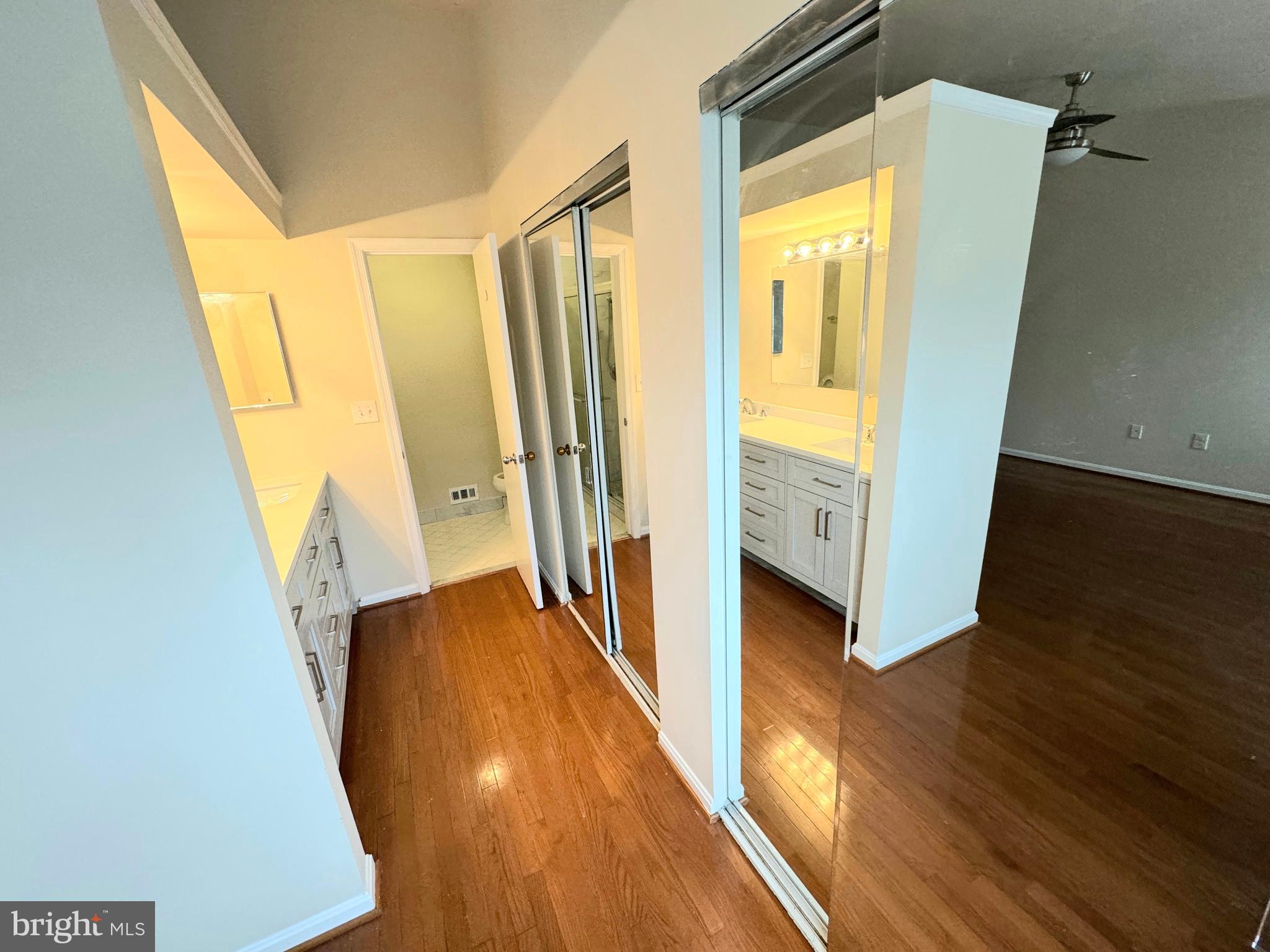 CALVERTON - Residential Lease