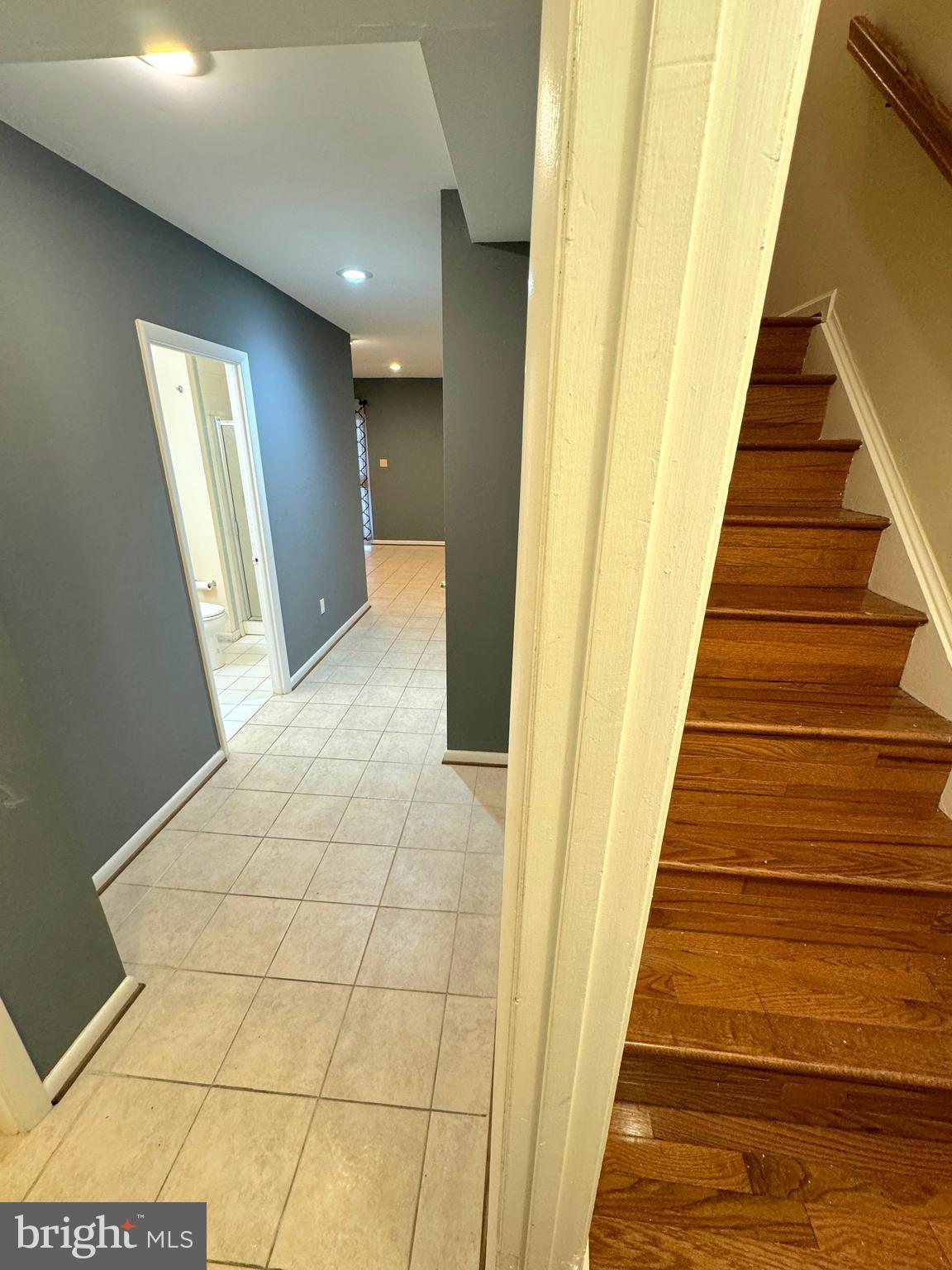 CALVERTON - Residential Lease