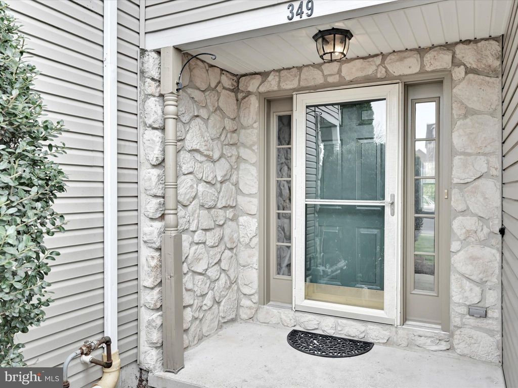 Photo of 349 OAKRIDGE DR, MOUNTVILLE, PA 17554 (MLS # PALA2032766)