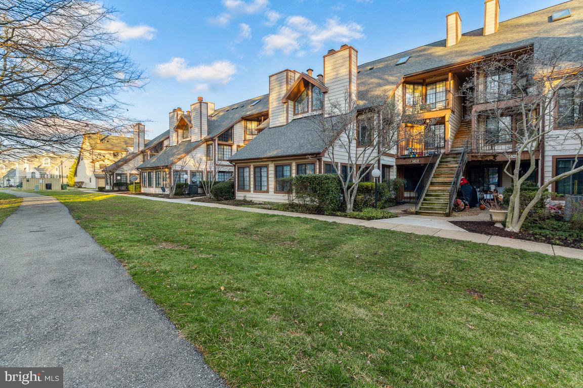 THE TIERS OF LAUREL LAKE - Residential