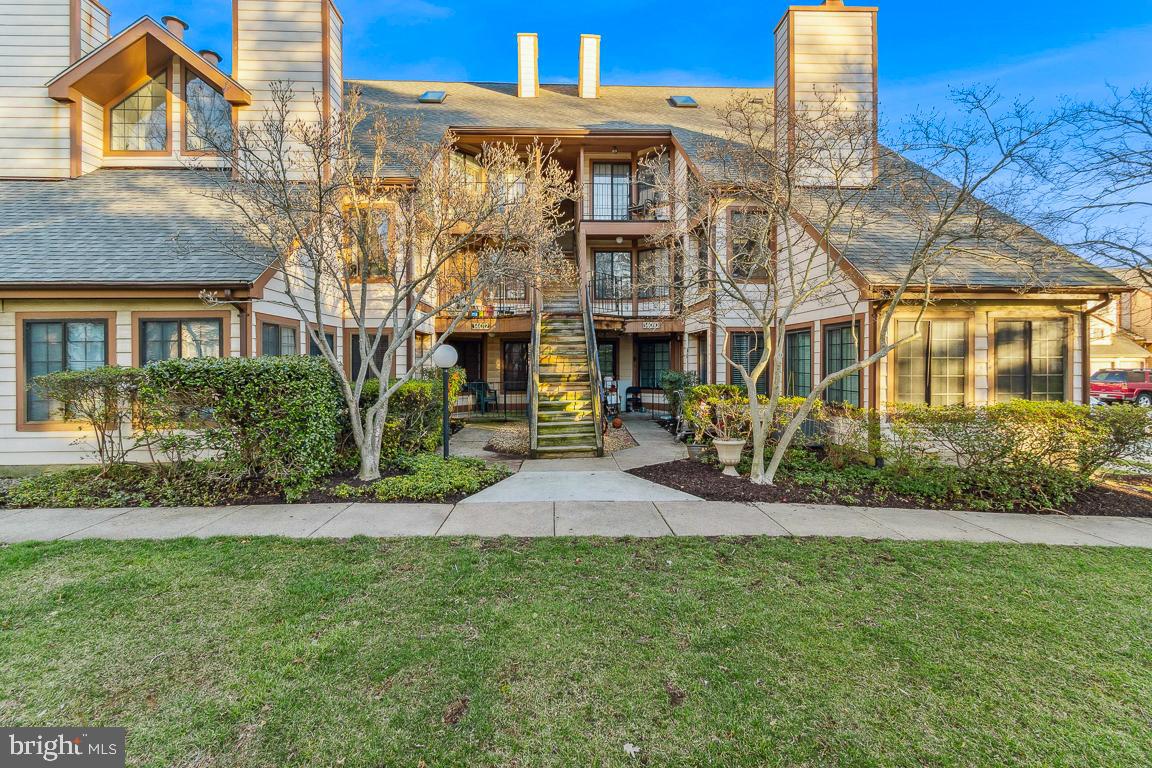 THE TIERS OF LAUREL LAKE - Residential