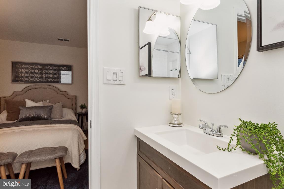 THE TIERS OF LAUREL LAKE - Residential