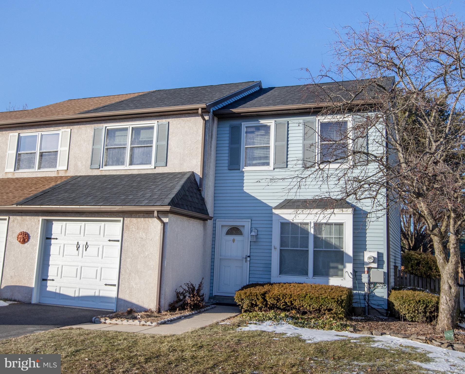 Move-in ready three bedroom townhome just outside downtown Quakertown and convenient to 309/major commuting roads. Fenced back yard, one car garage, and new carpets.