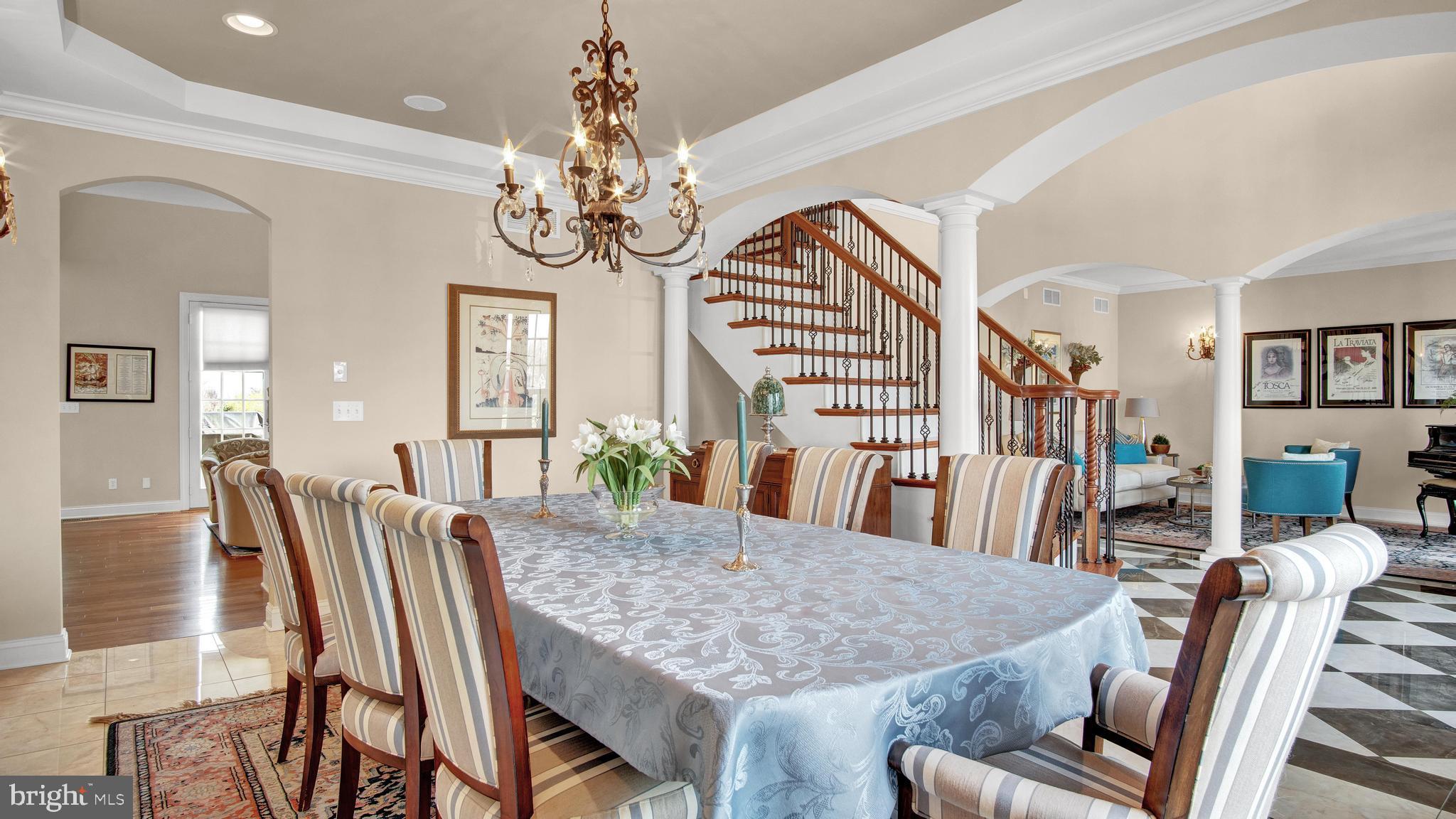 CLARENDON - Residential