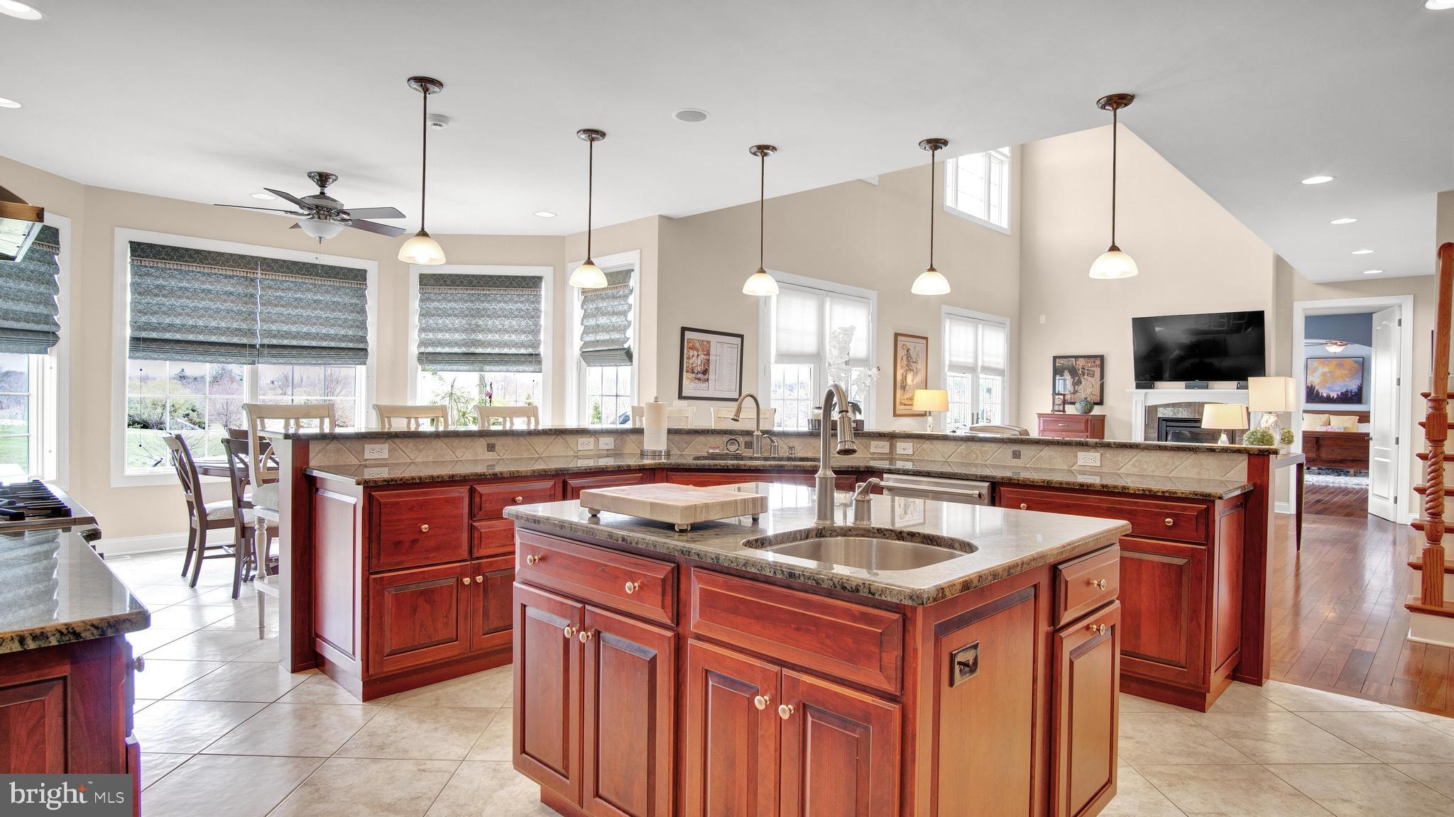 CLARENDON - Residential