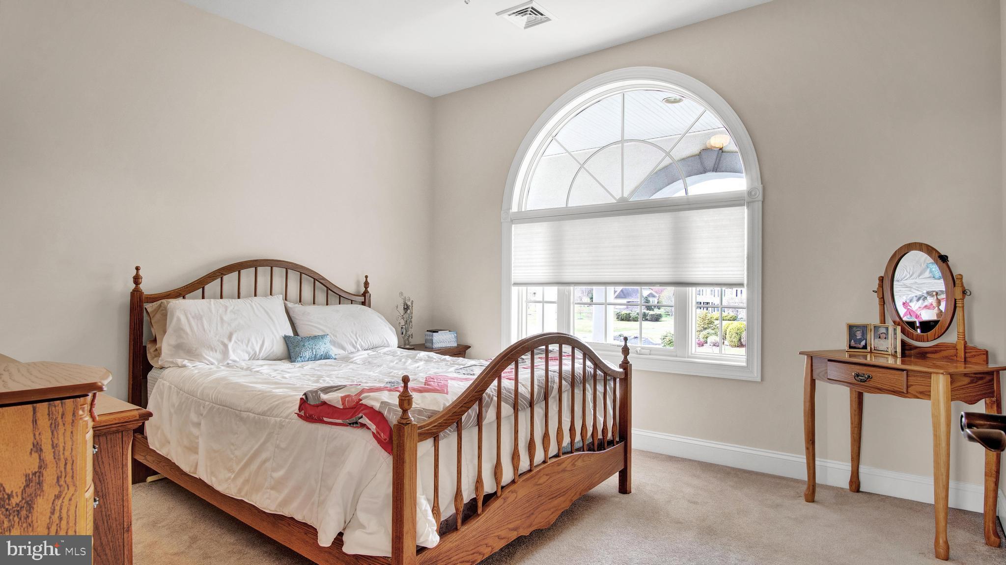 CLARENDON - Residential