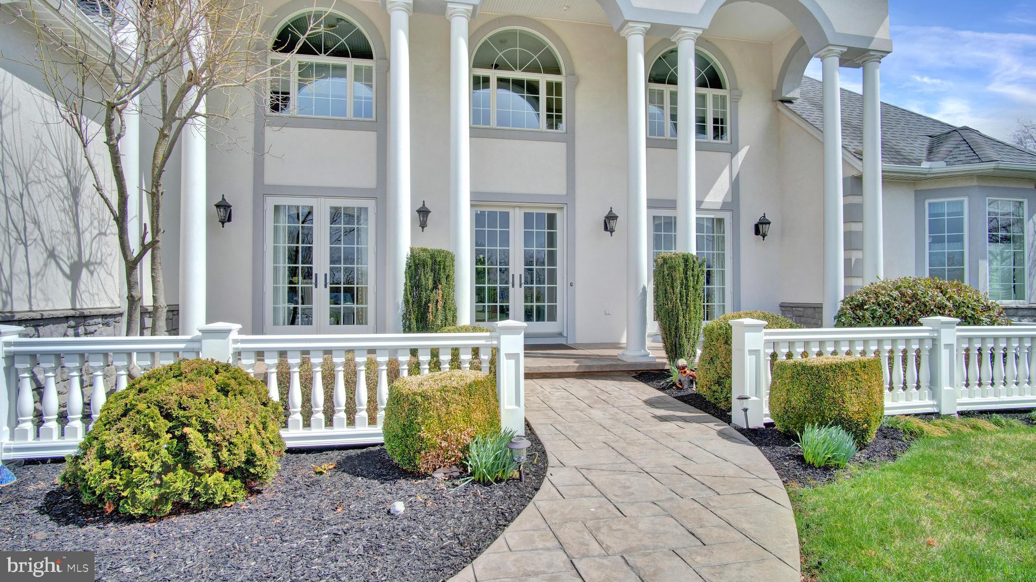 CLARENDON - Residential