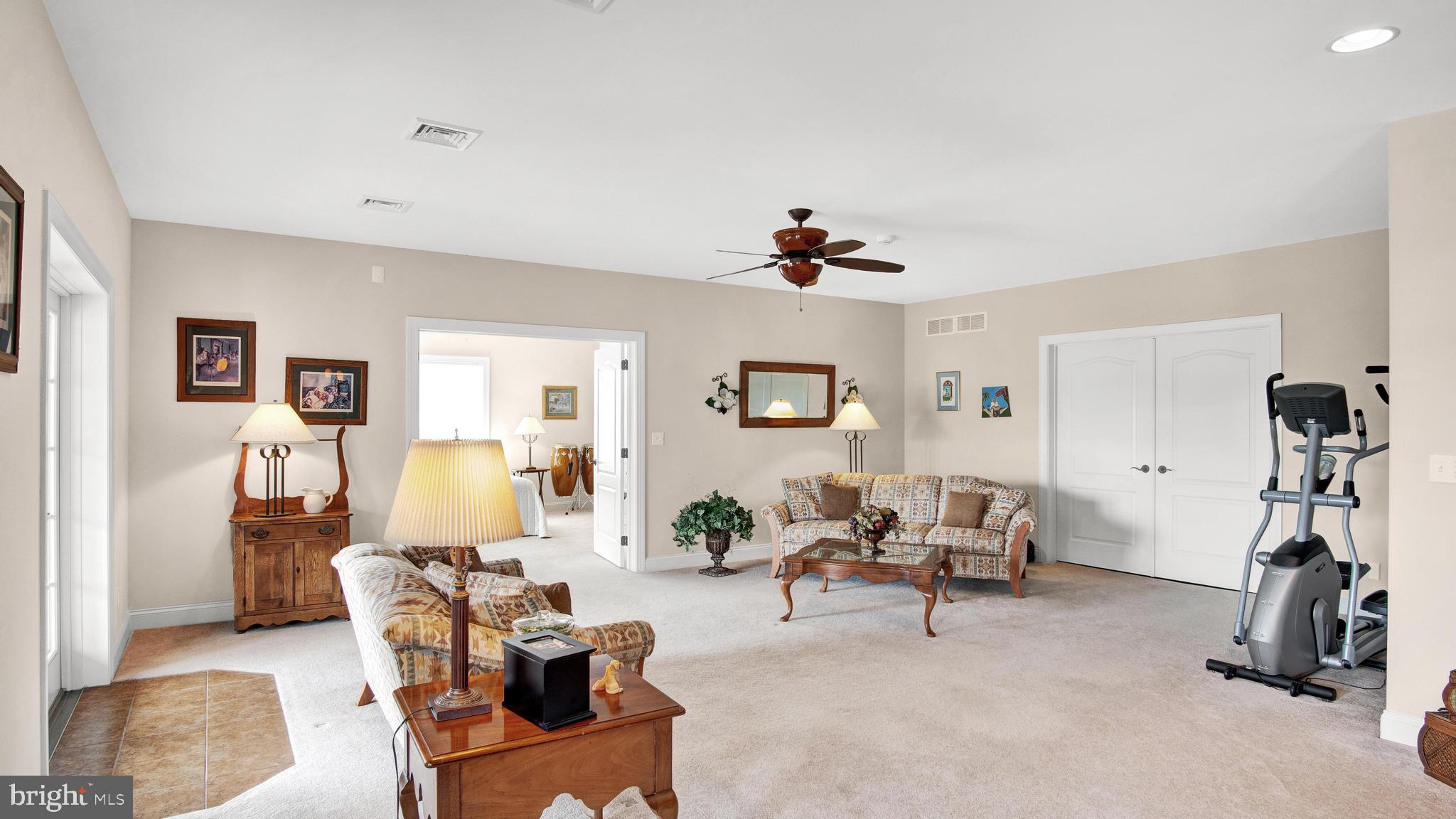 CLARENDON - Residential