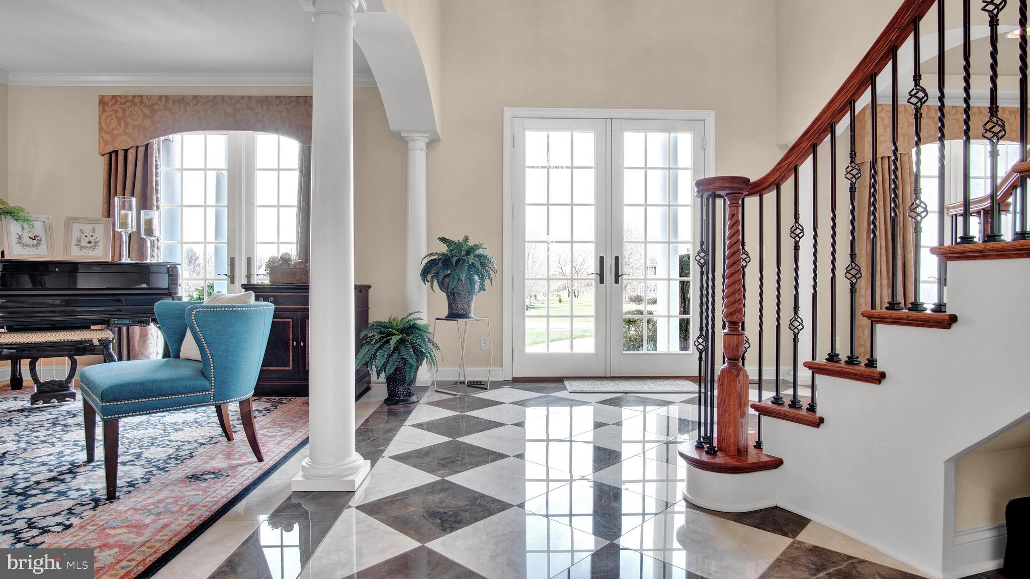 CLARENDON - Residential