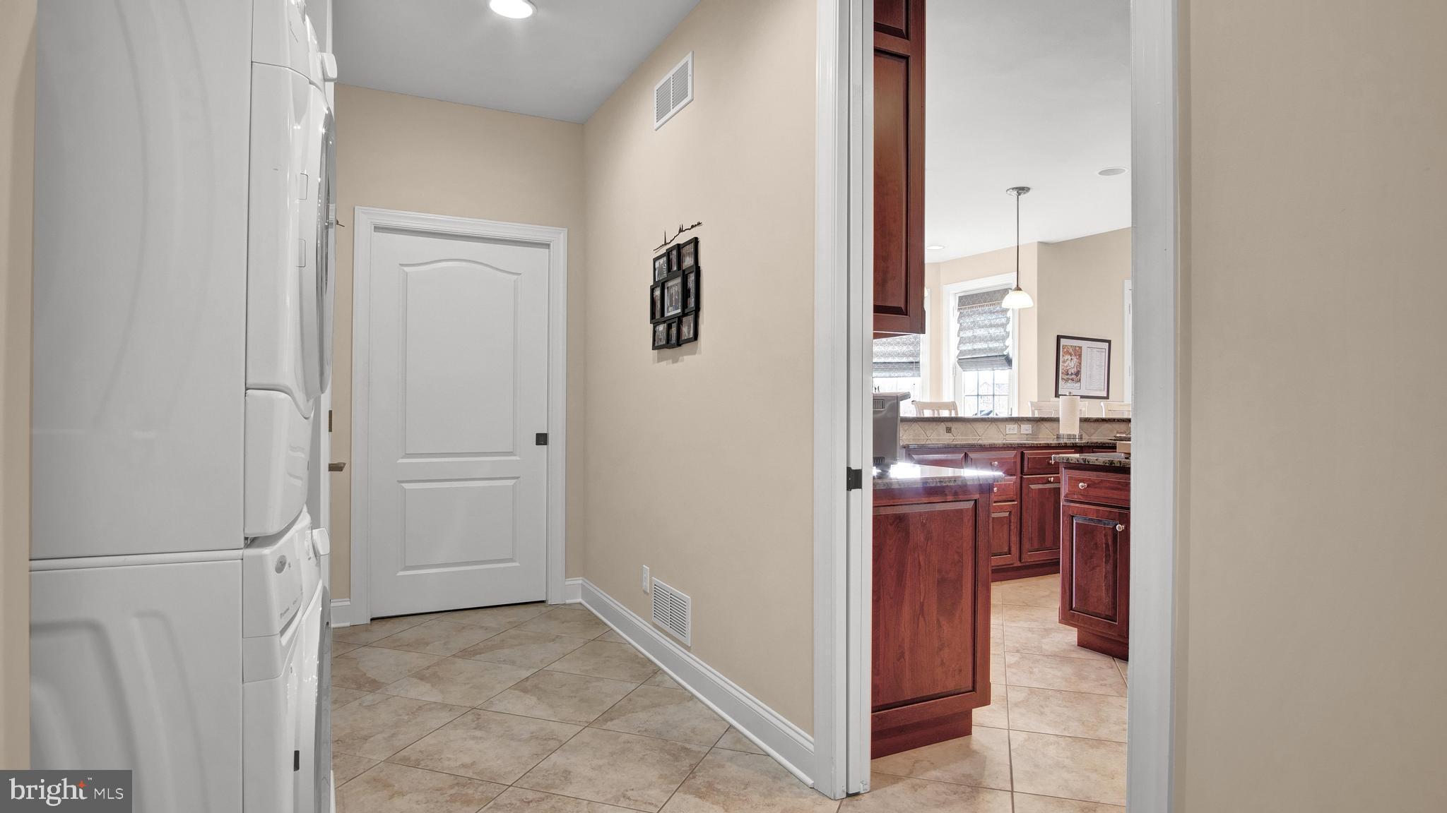 CLARENDON - Residential