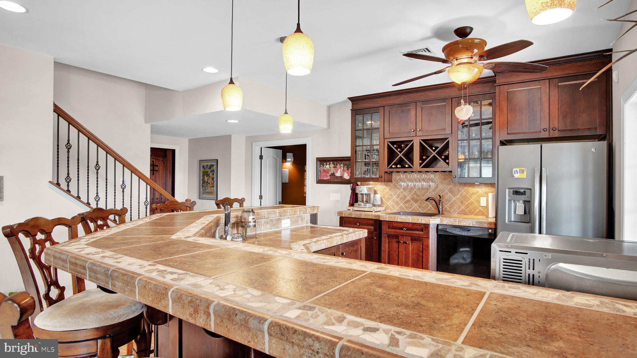 CLARENDON - Residential