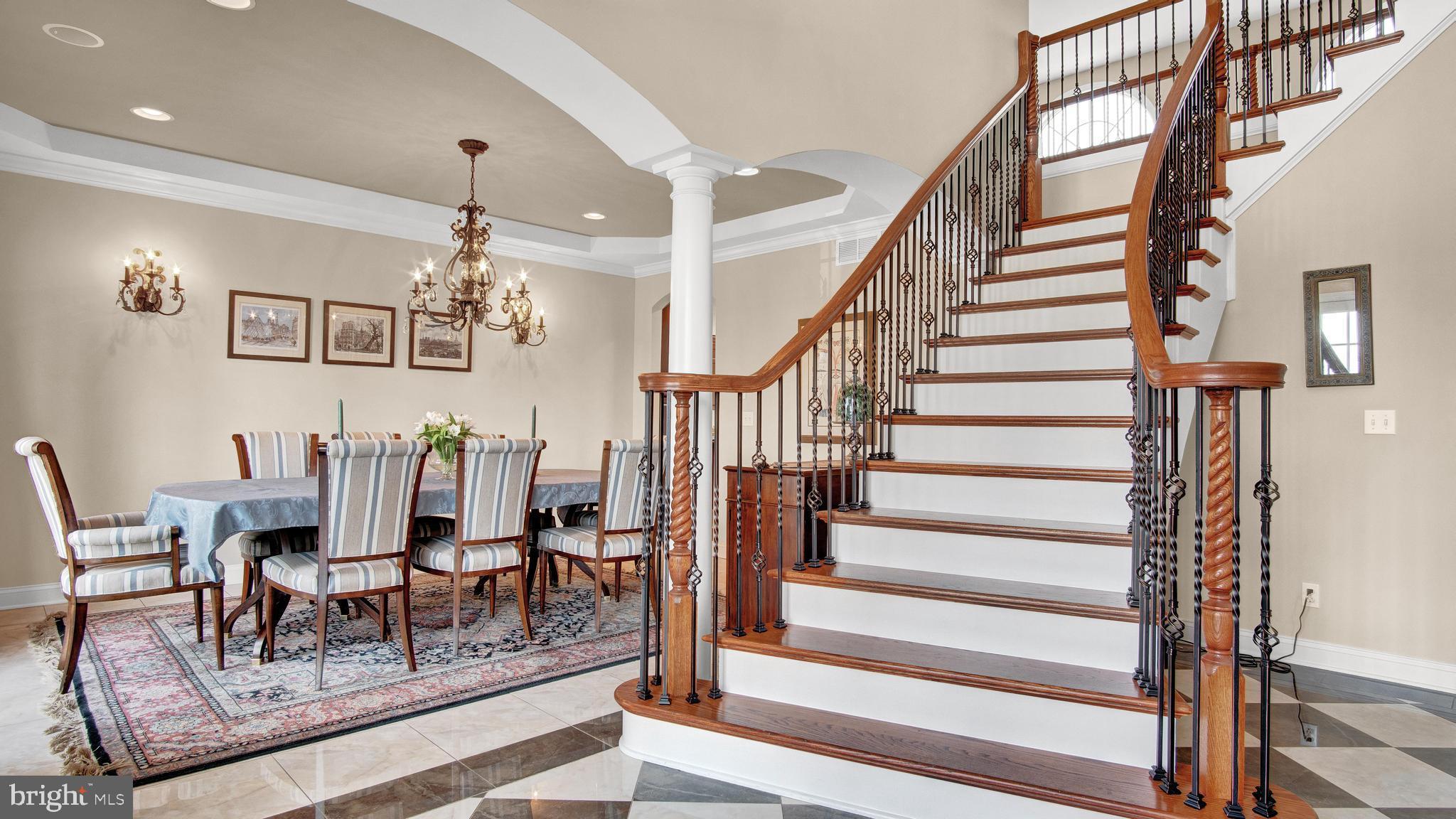 CLARENDON - Residential