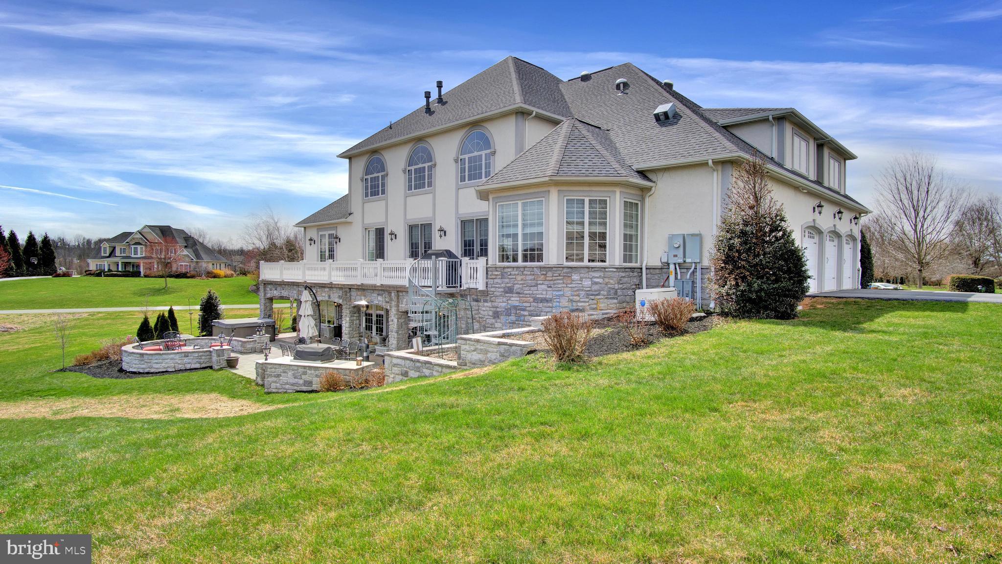 CLARENDON - Residential