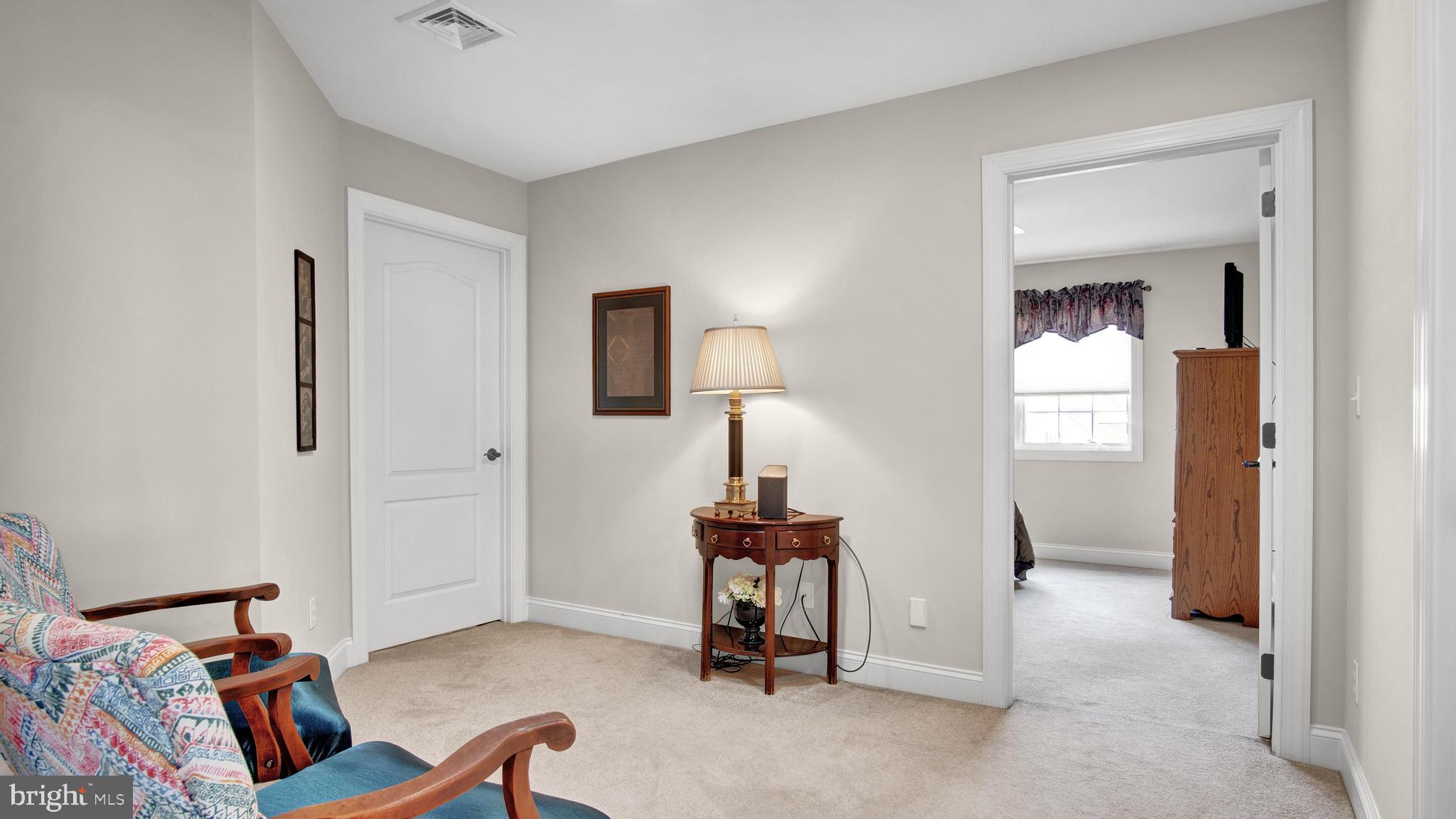 CLARENDON - Residential