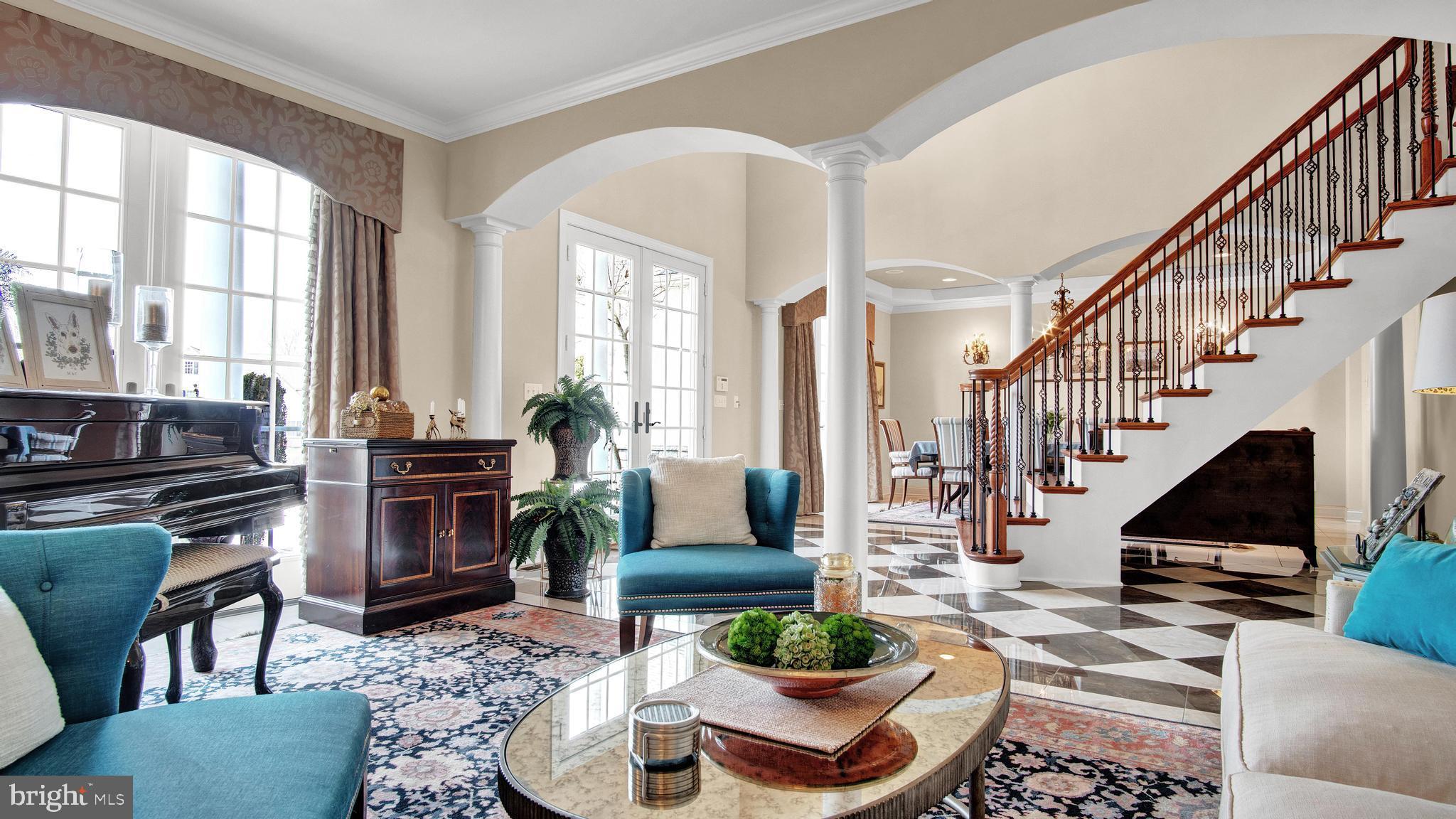 CLARENDON - Residential