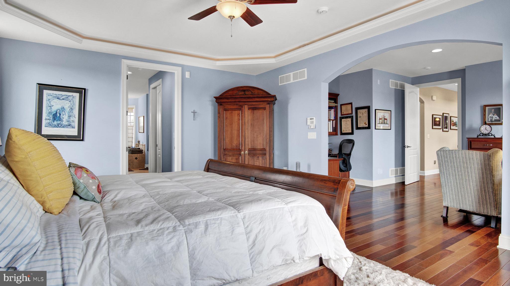 CLARENDON - Residential