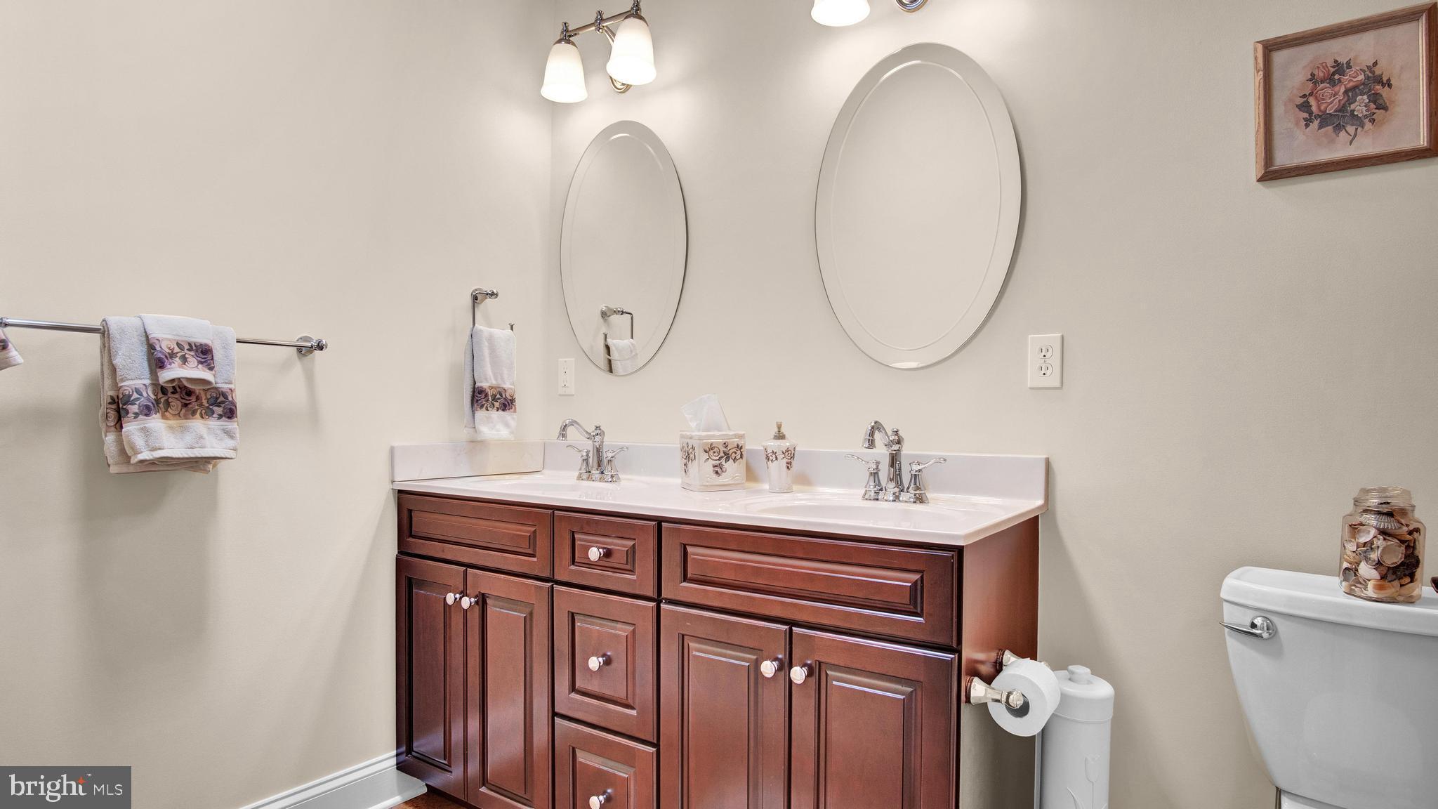 CLARENDON - Residential