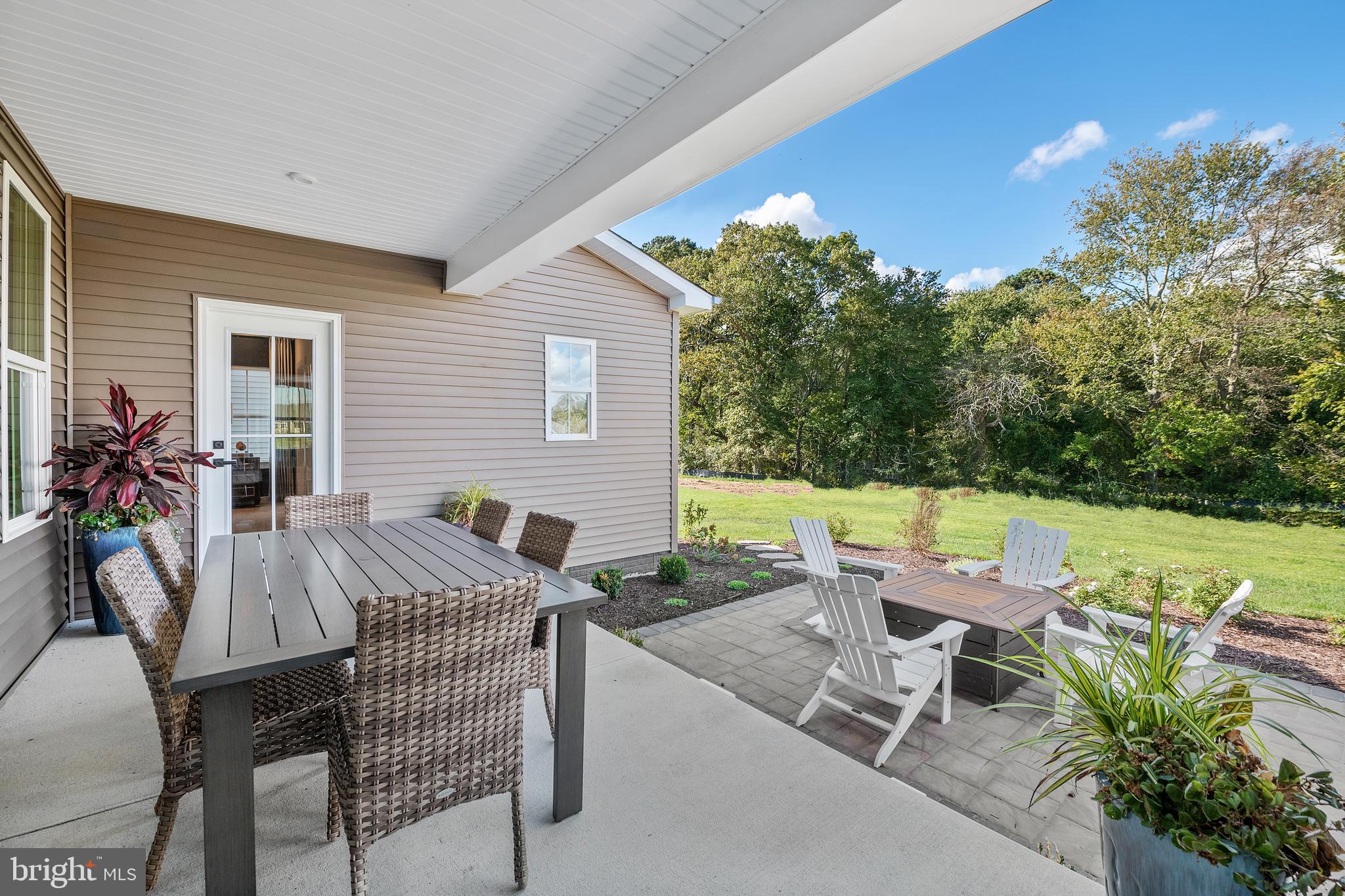 STRAY WINDS FARM - Residential