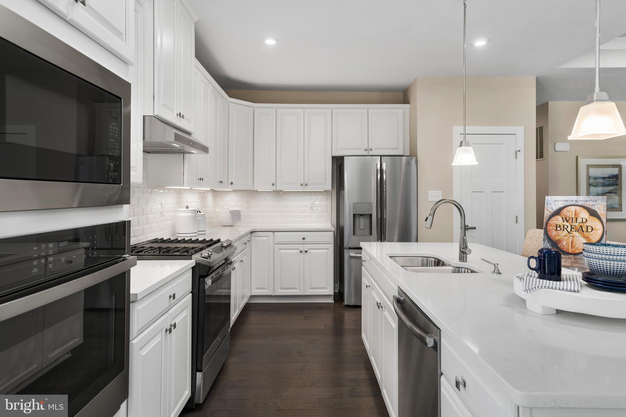 STRAY WINDS FARM - Residential