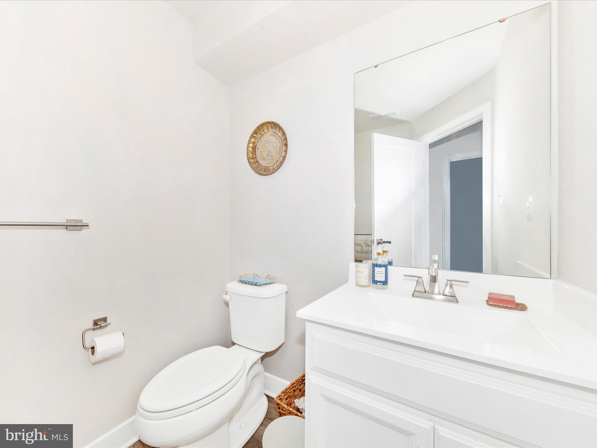 LAKE LINGANORE - Residential Lease