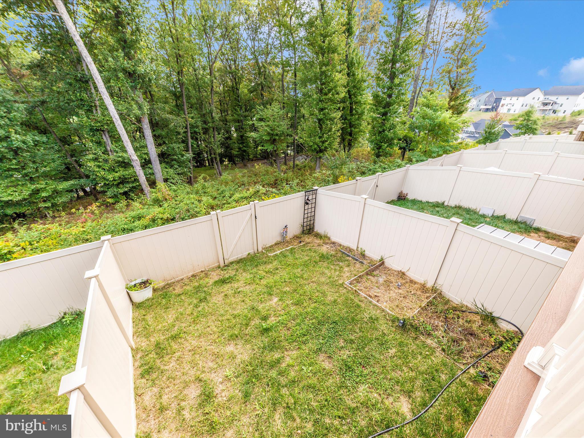 LAKE LINGANORE - Residential Lease