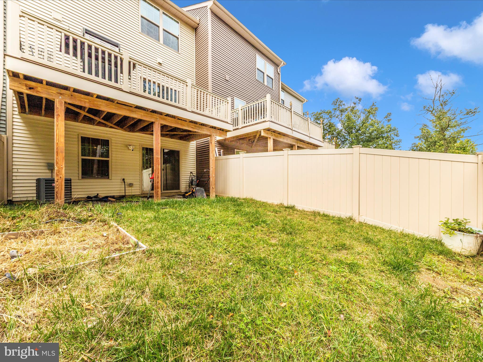 LAKE LINGANORE - Residential Lease