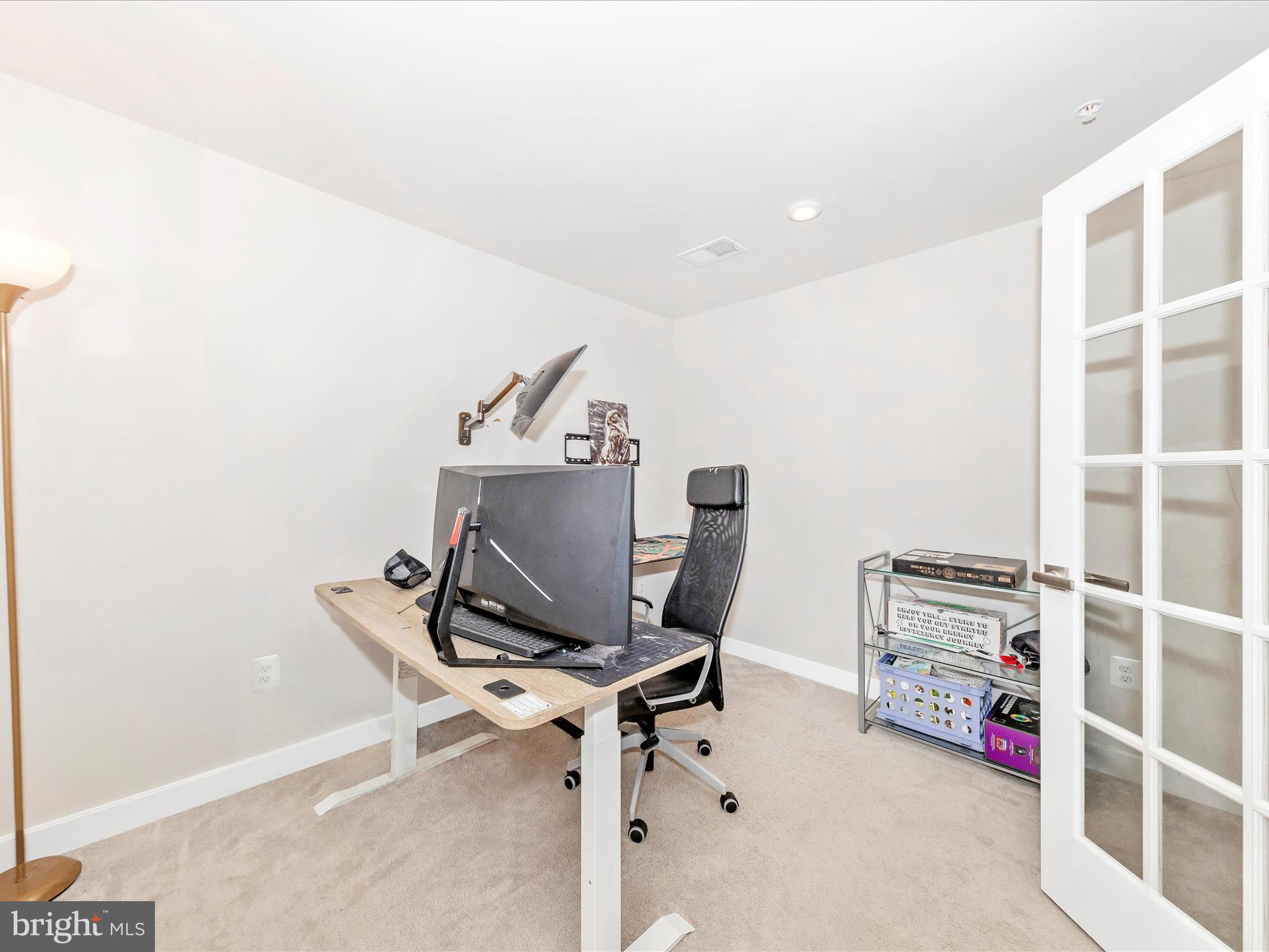 LAKE LINGANORE - Residential Lease