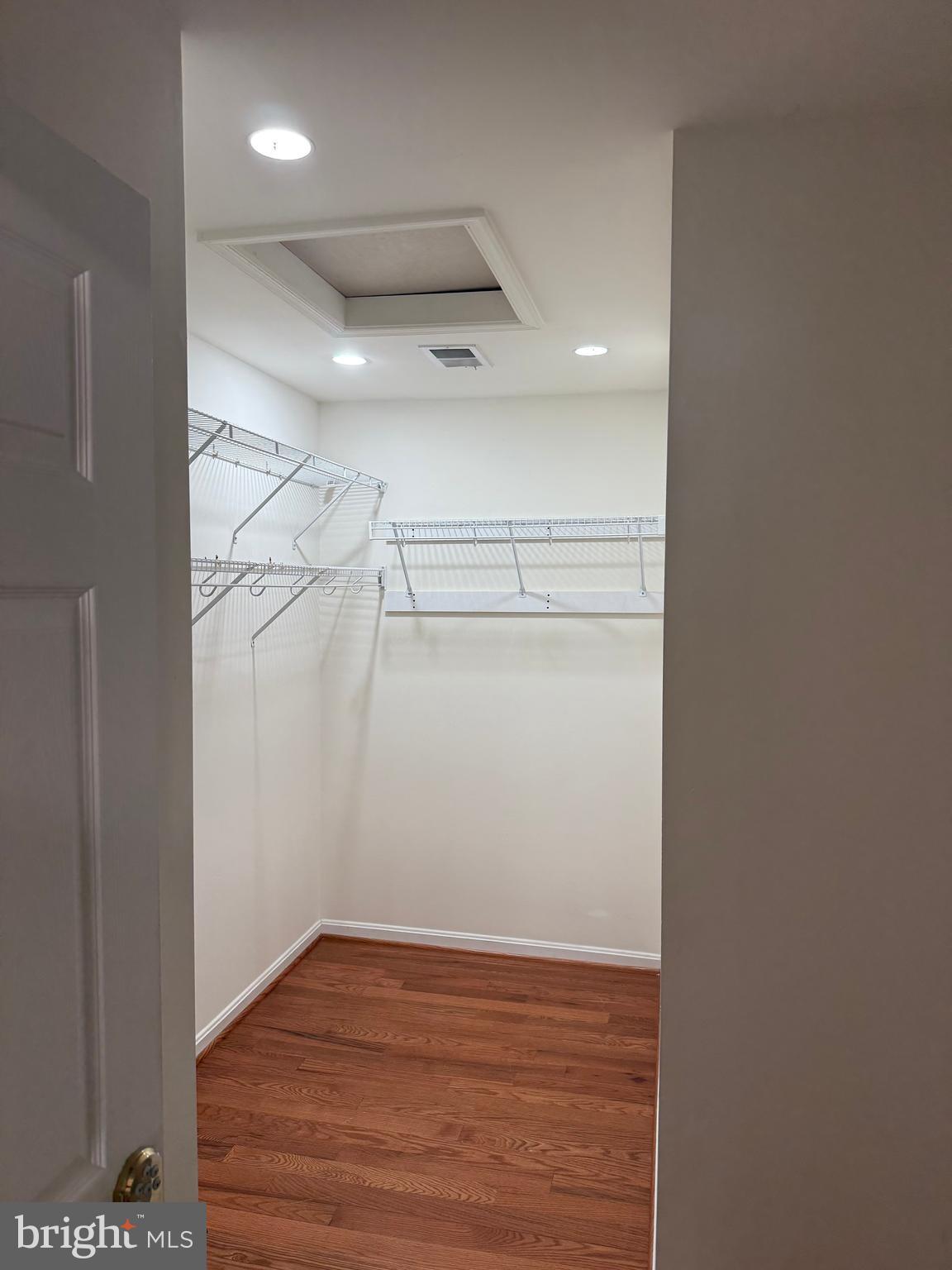 MCNAIR FARMS LANDBAY - Residential Lease