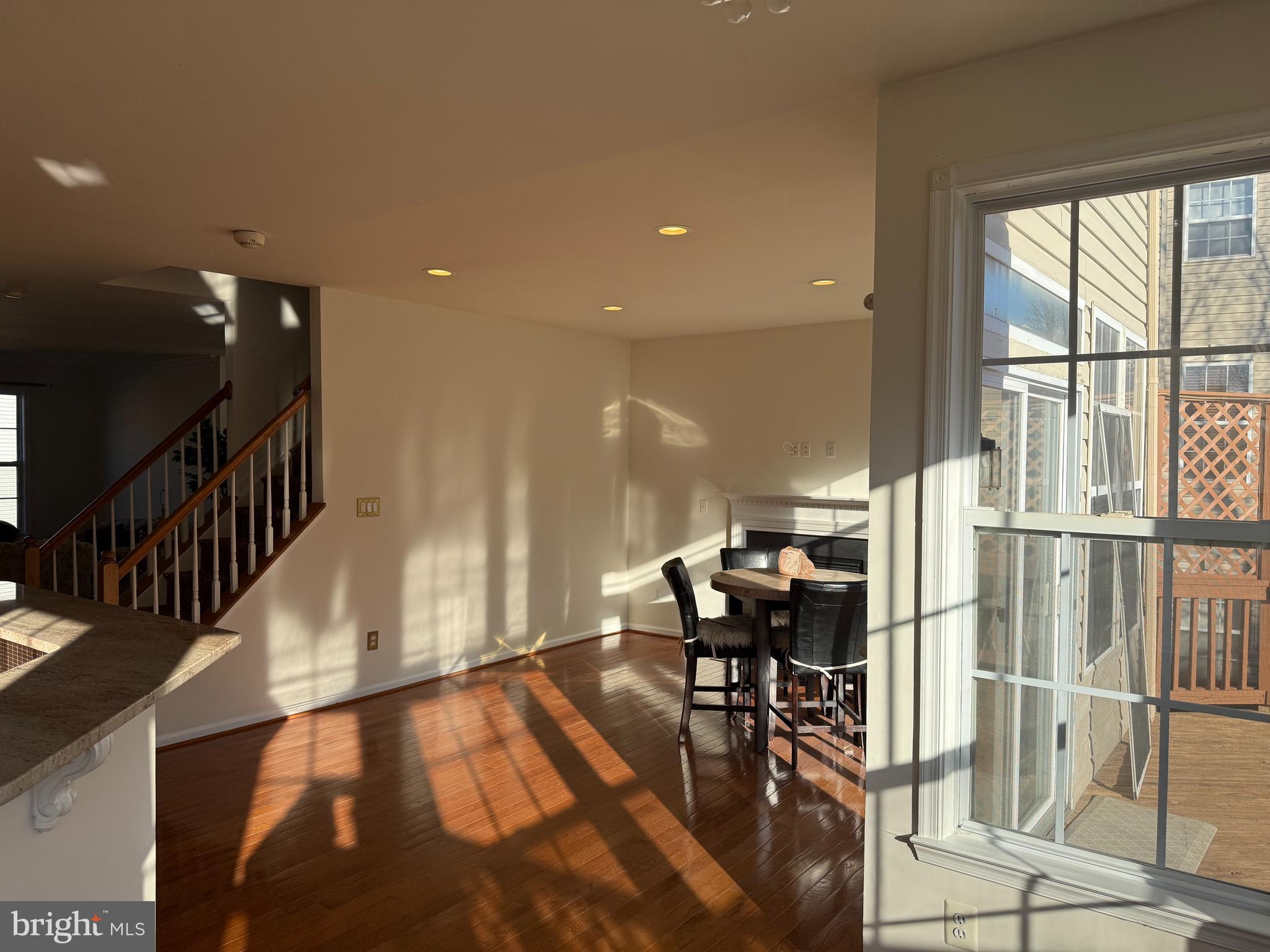 MCNAIR FARMS LANDBAY - Residential Lease